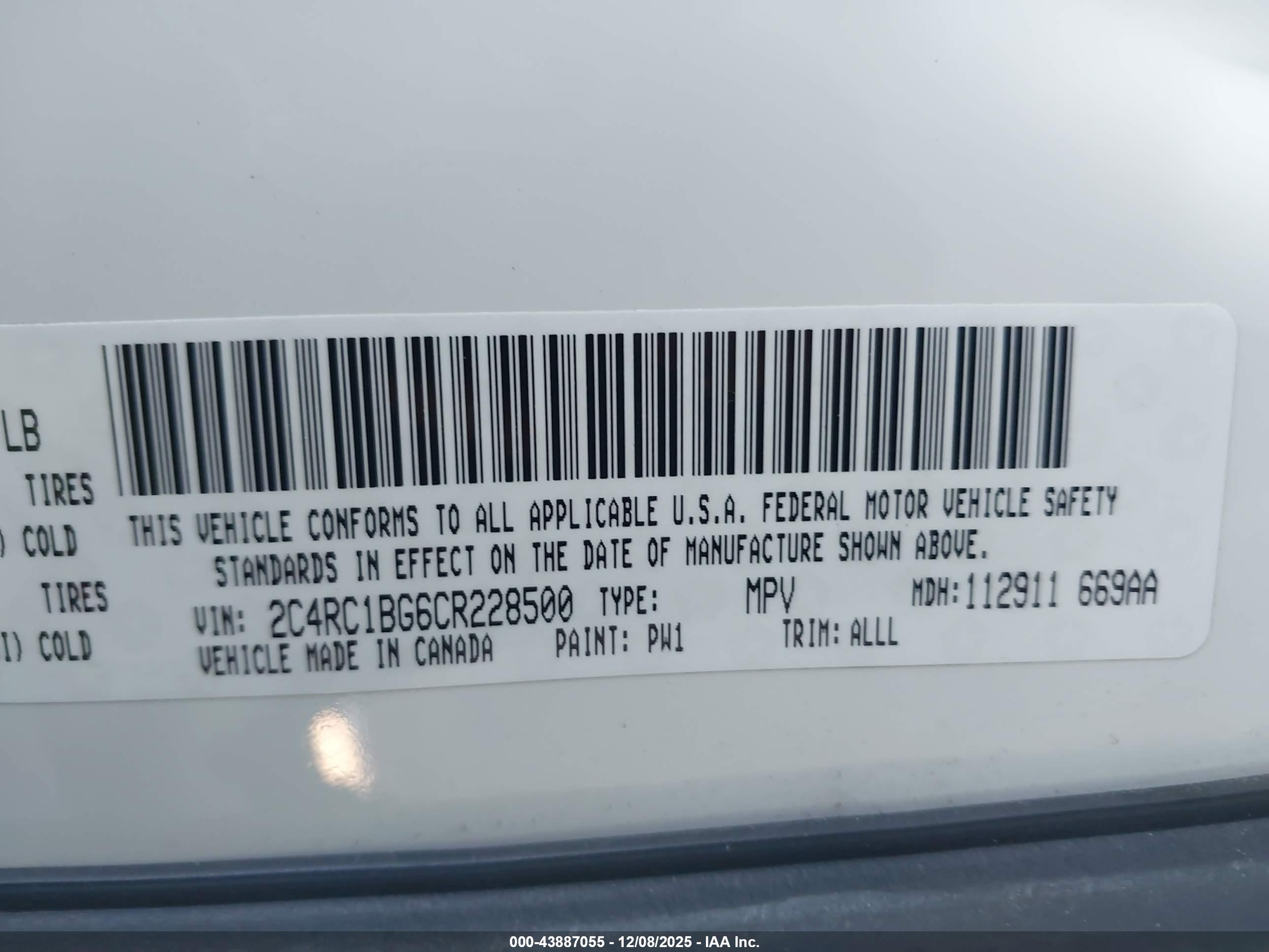 CHRYSLER TOWN image 9