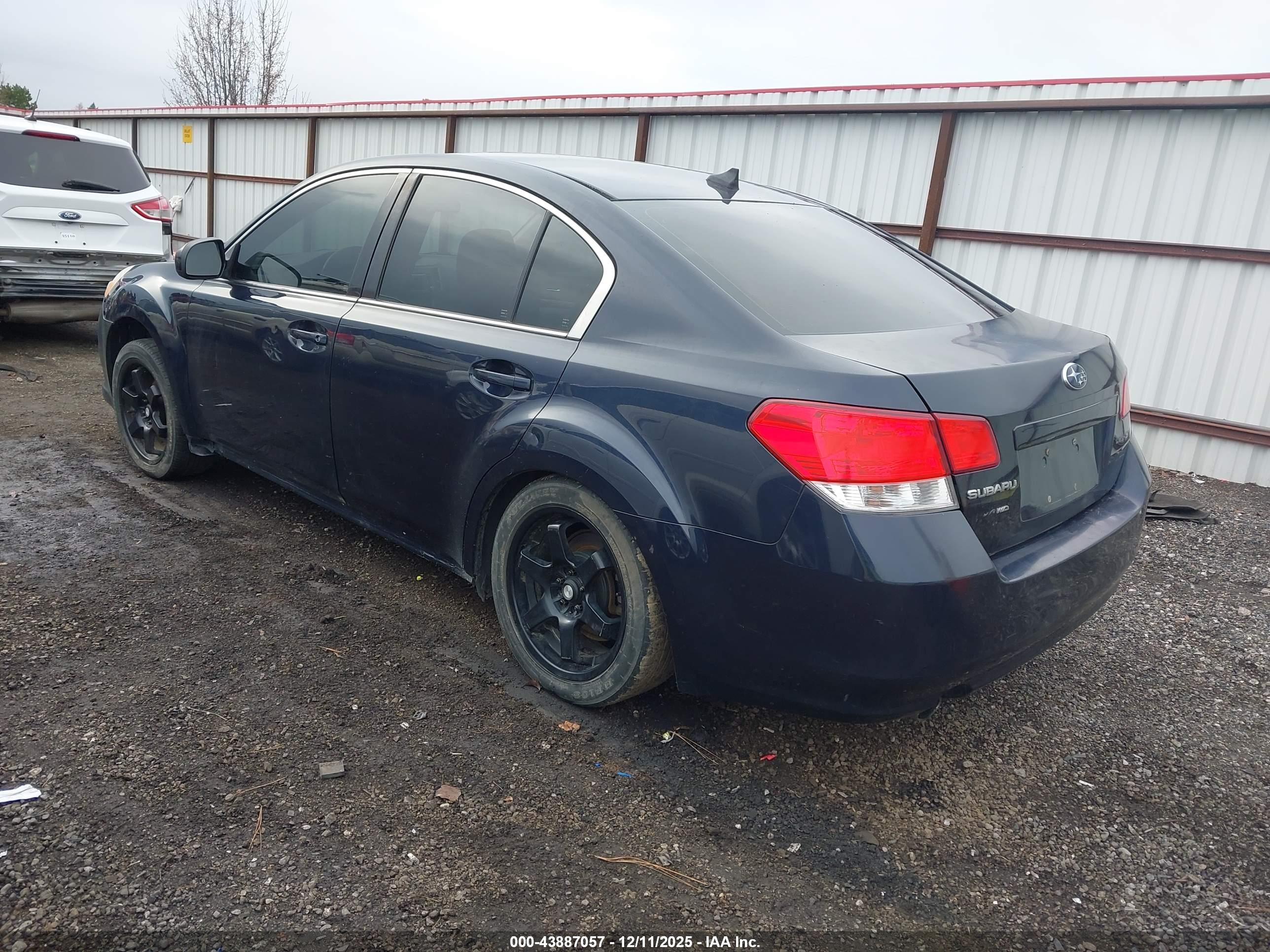 SUBARU LEGACY image 3