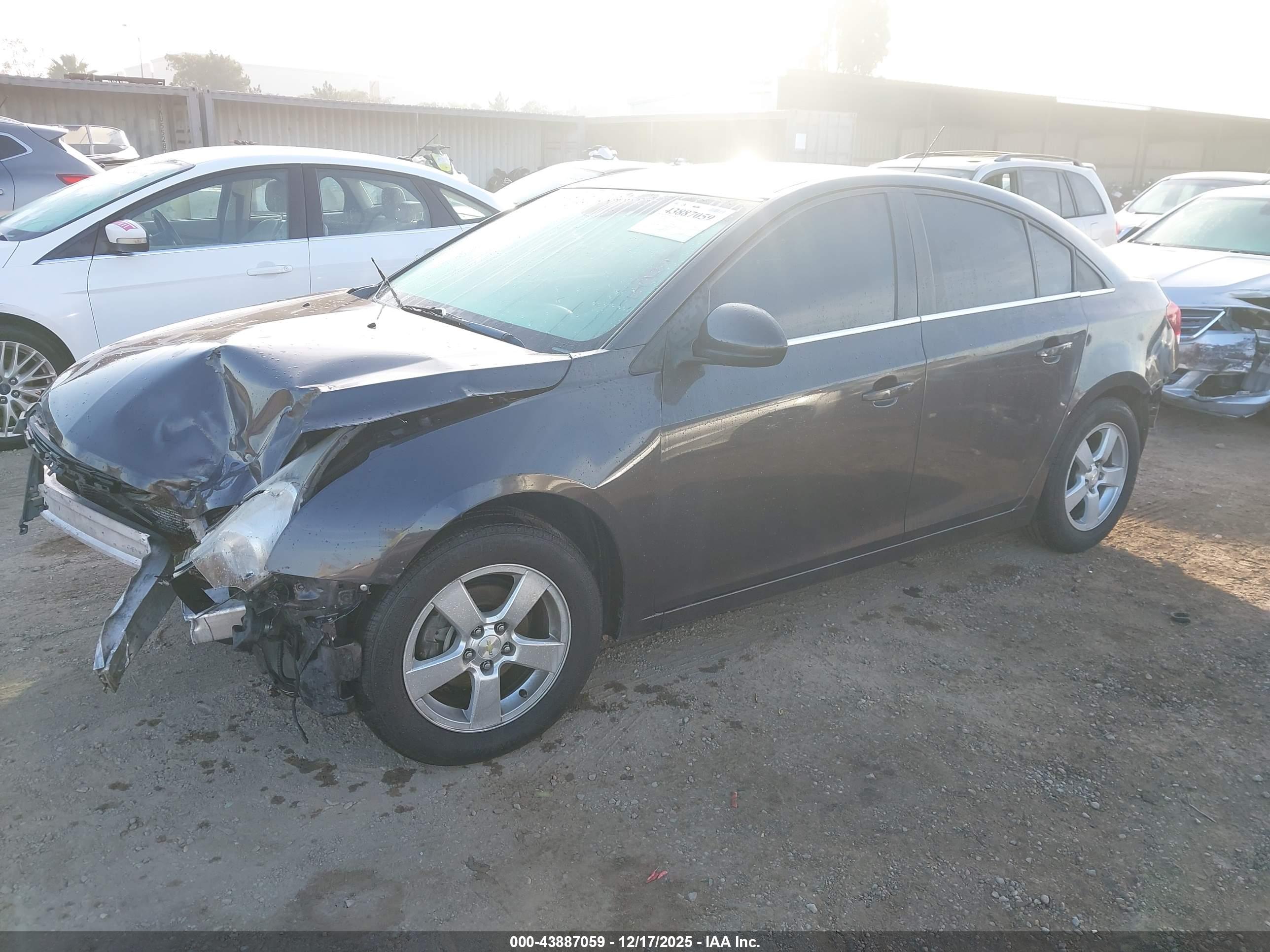 CHEVROLET CRUZE image 2
