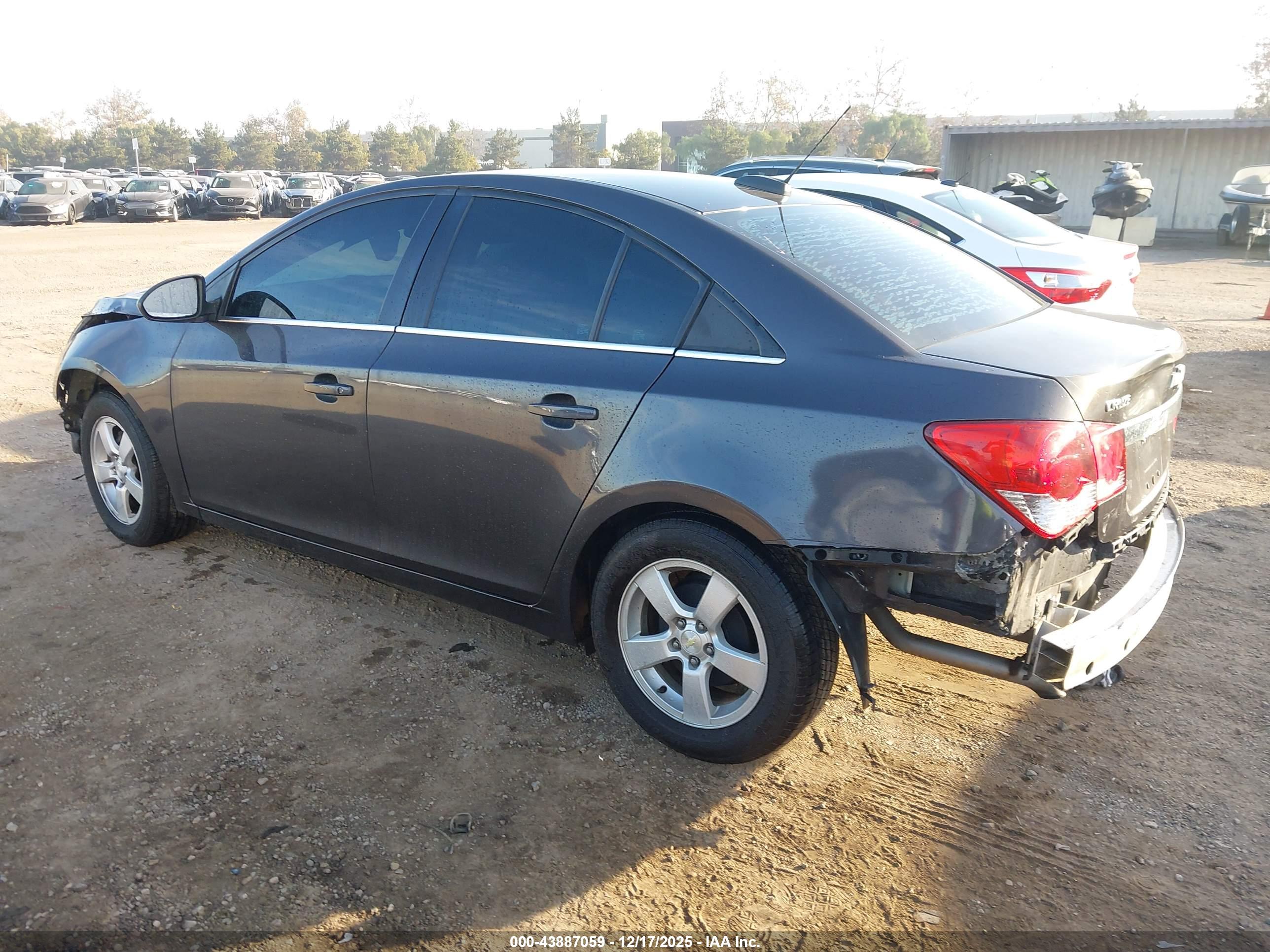 CHEVROLET CRUZE image 3