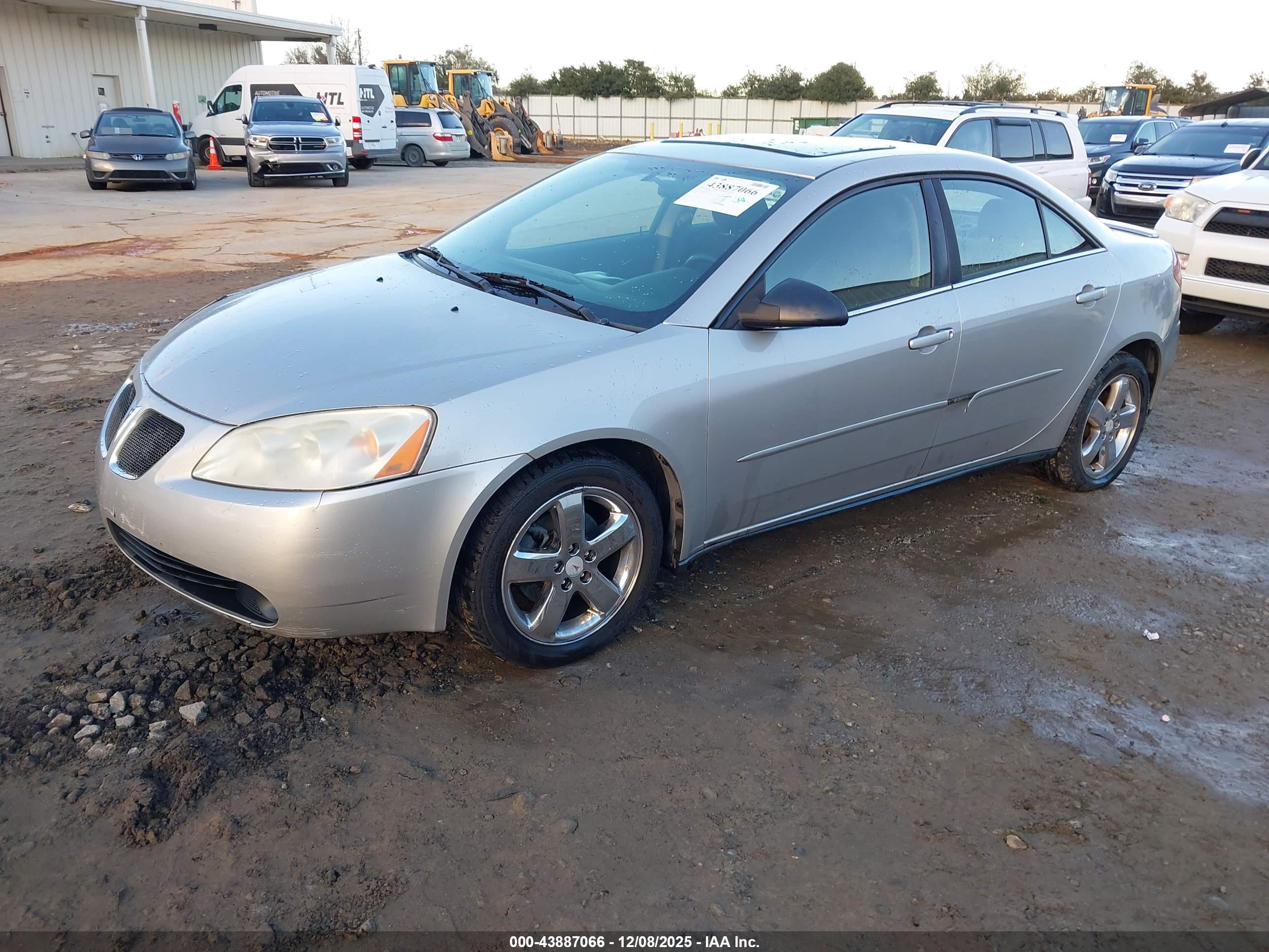 PONTIAC G6 image 2