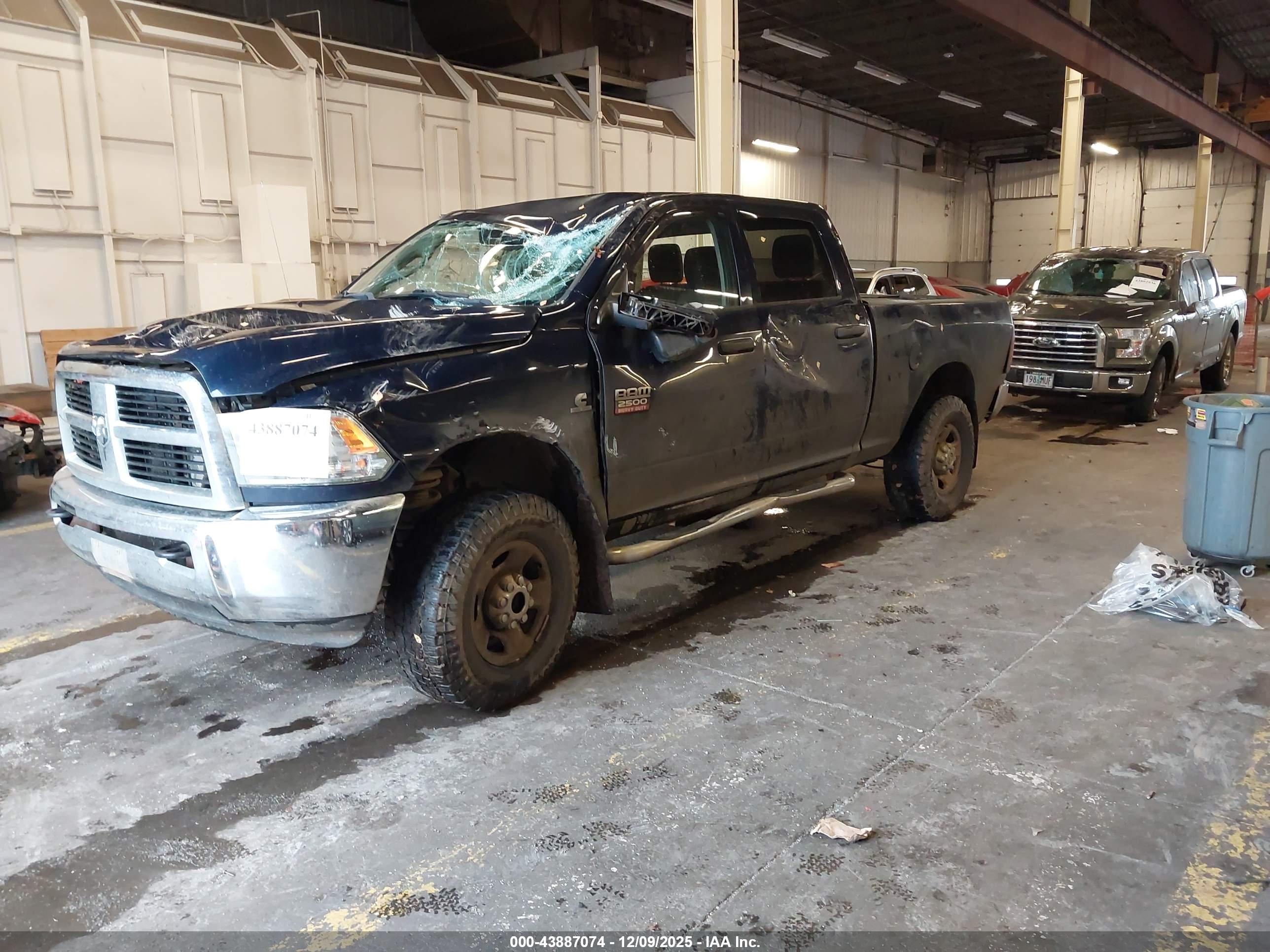 RAM 2500 image 2