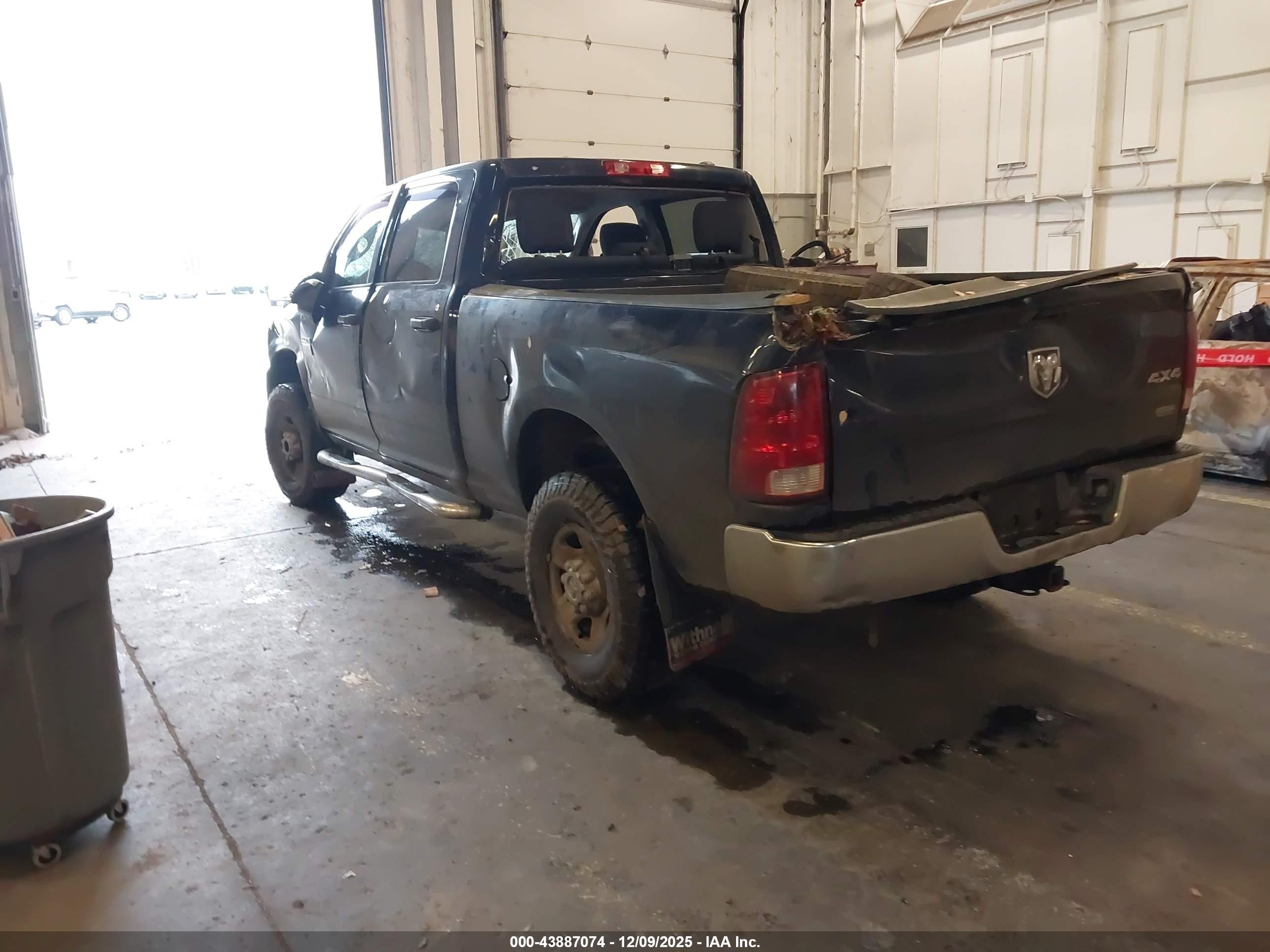 RAM 2500 image 3