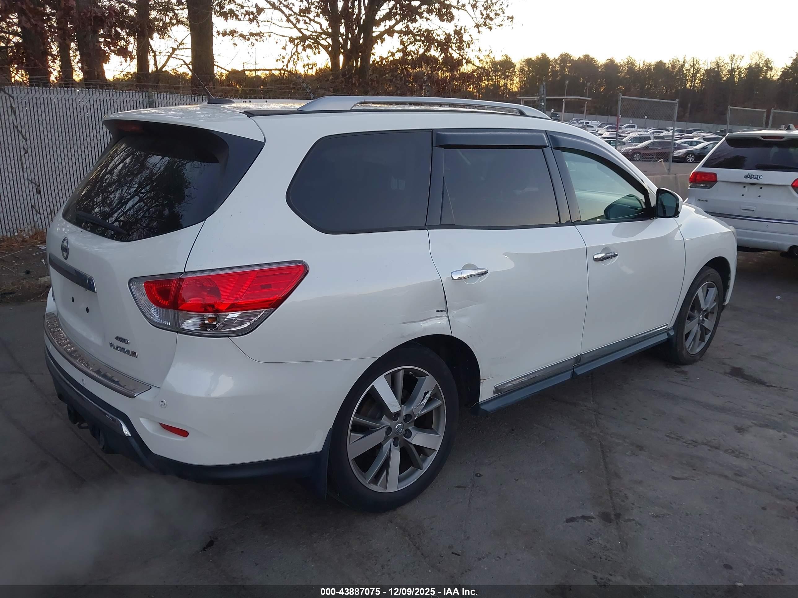 NISSAN PATHFINDER image 4