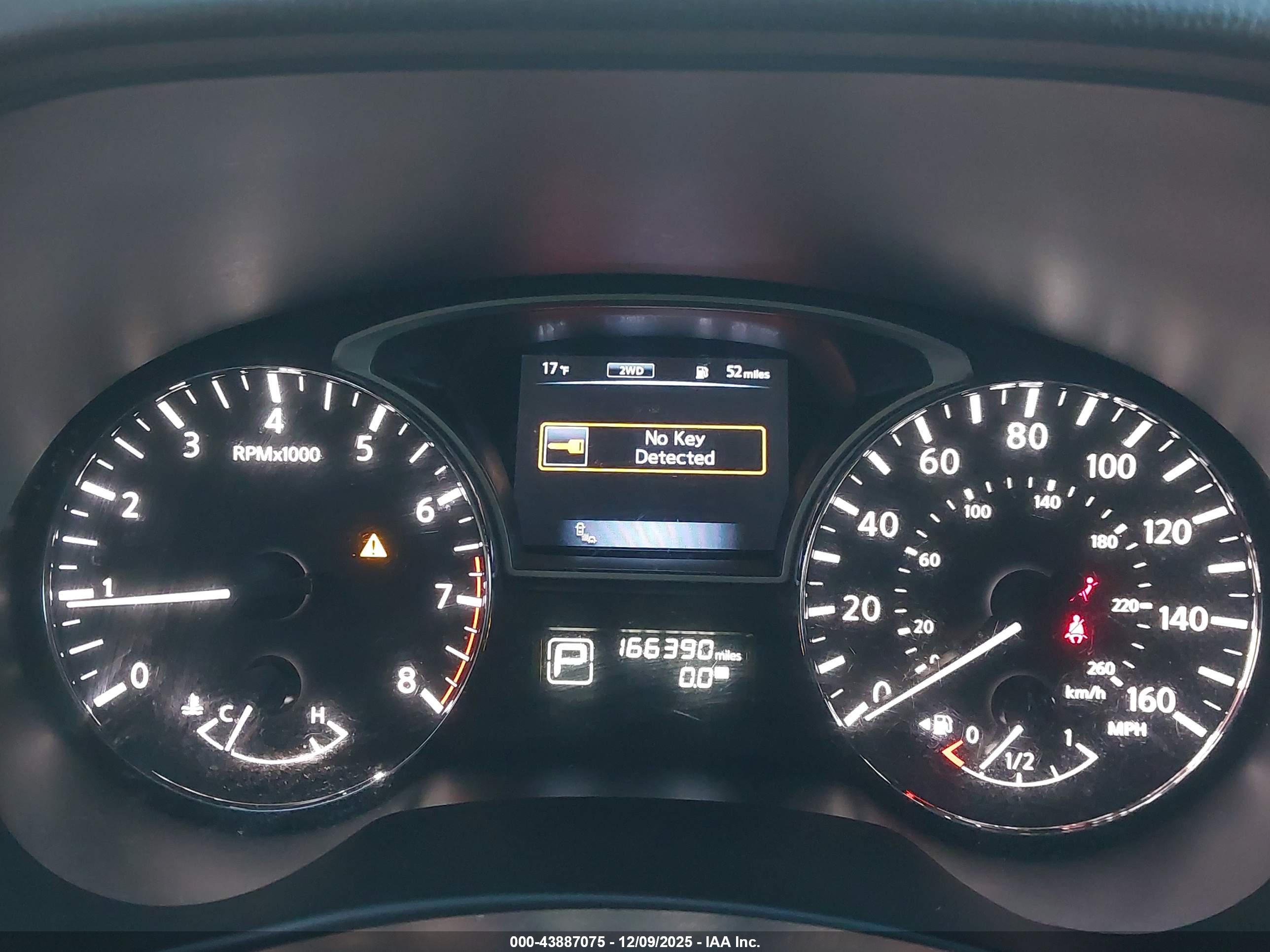 NISSAN PATHFINDER image 7