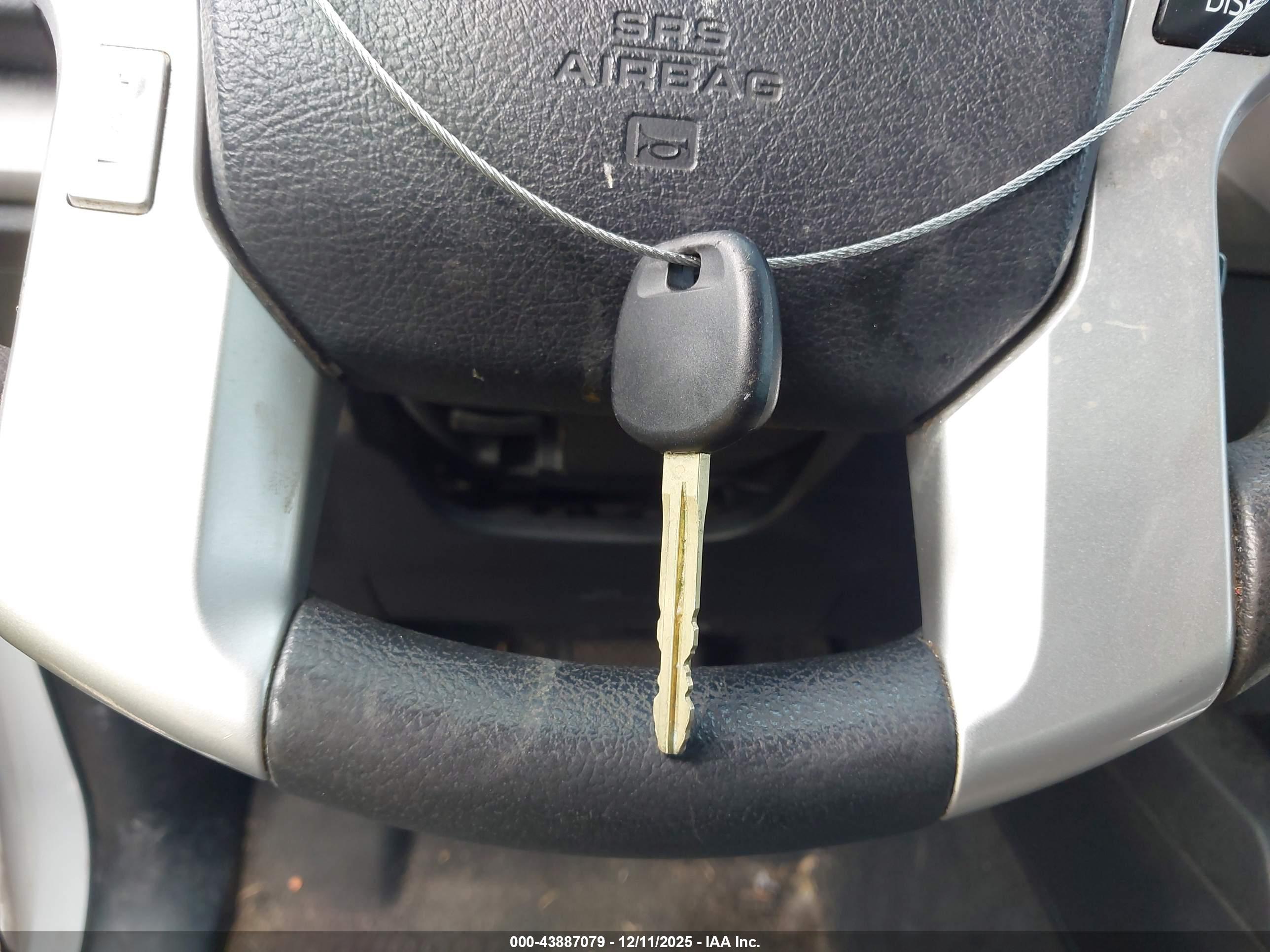 TOYOTA TUNDRA image 11