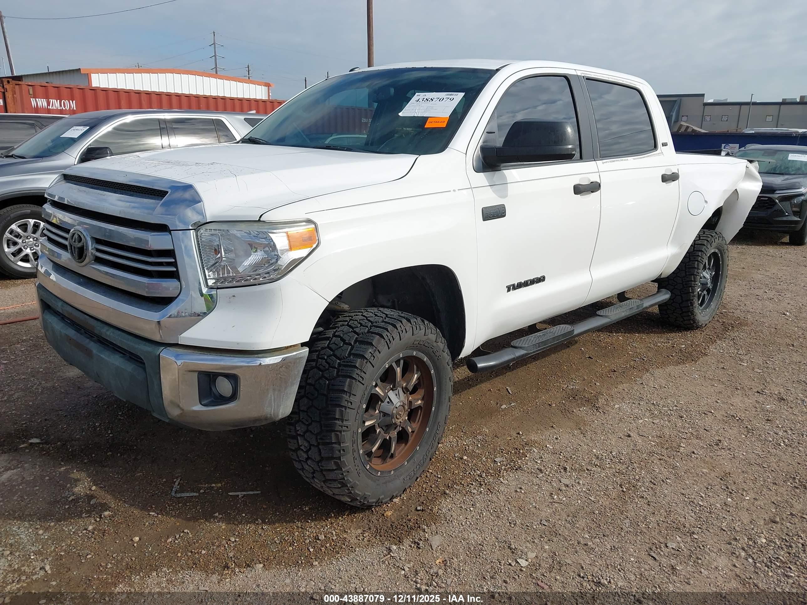 TOYOTA TUNDRA image 2