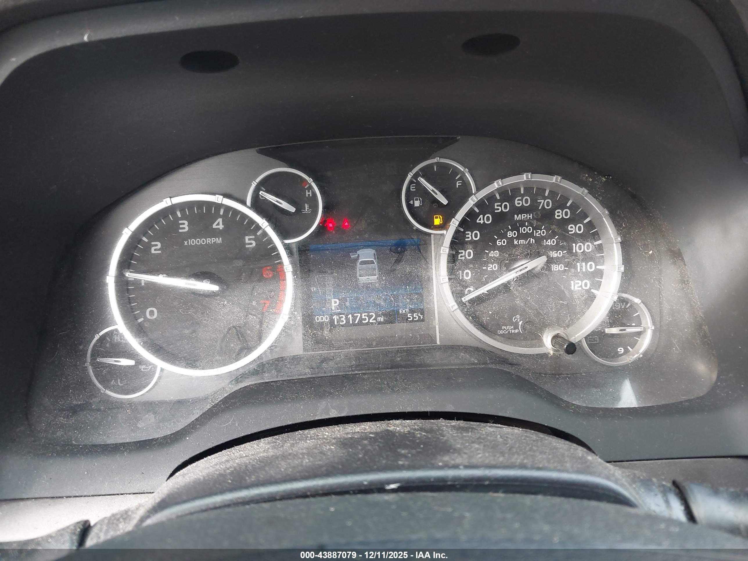 TOYOTA TUNDRA image 7