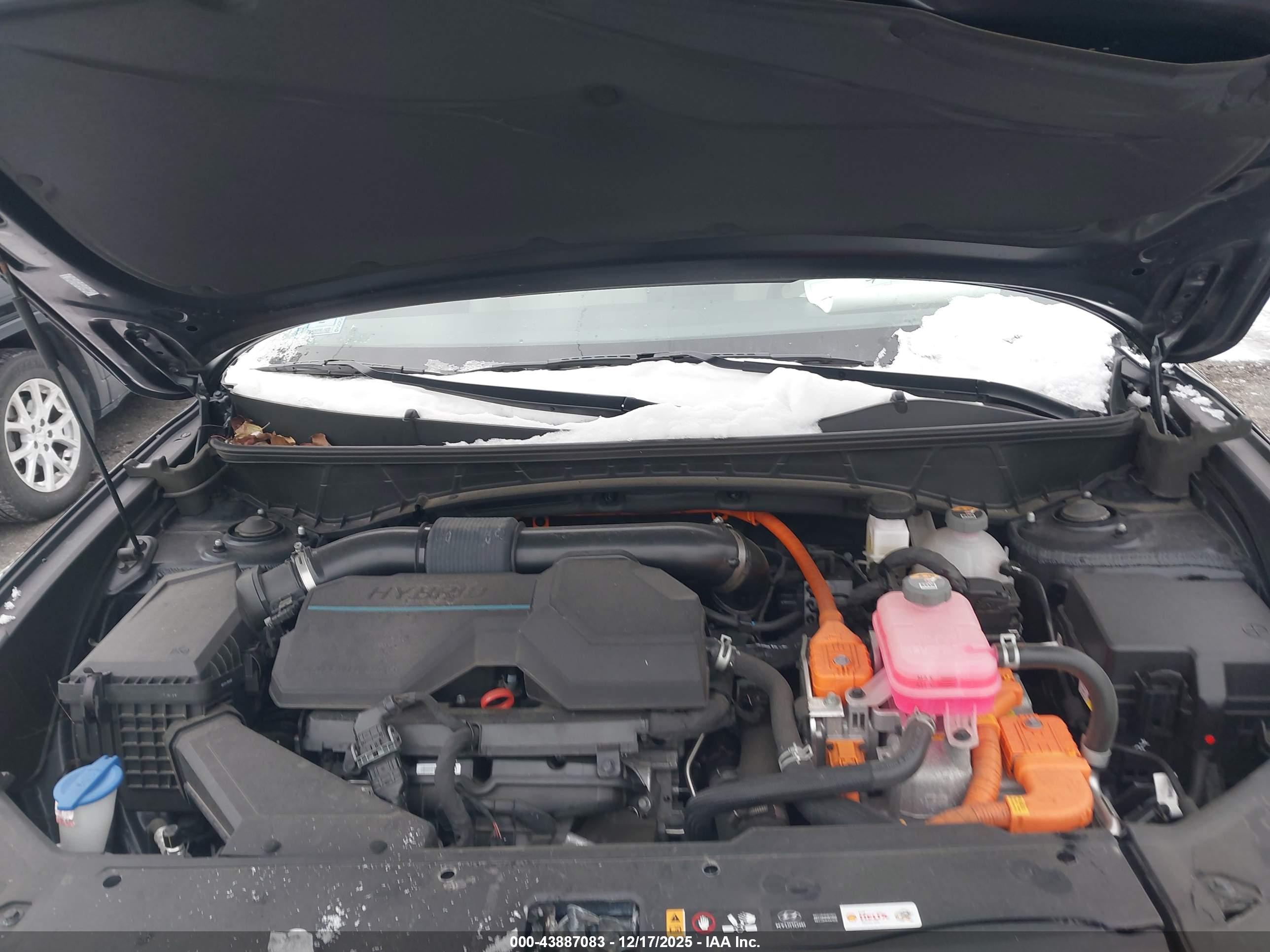 HYUNDAI TUCSON image 10