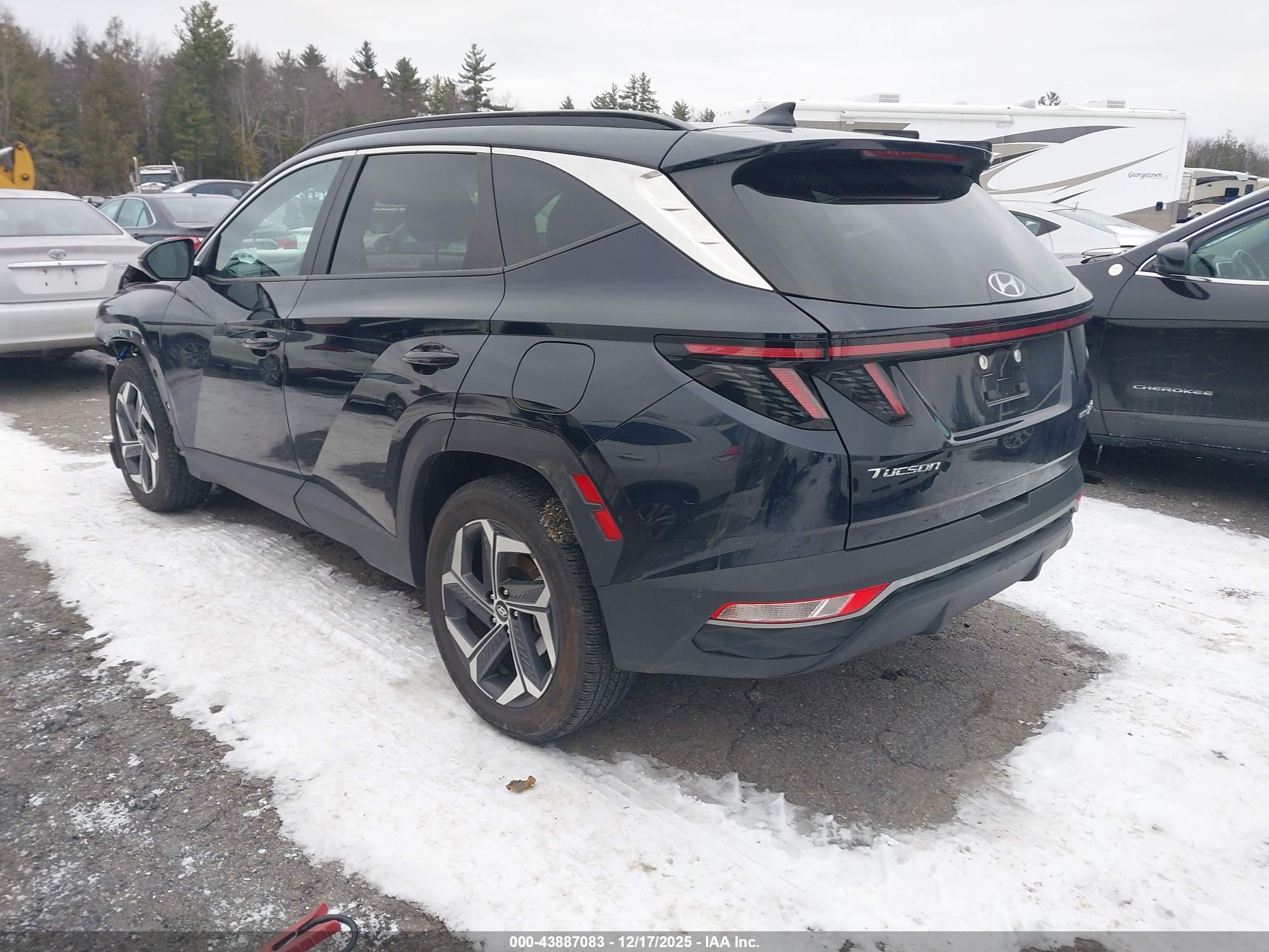 HYUNDAI TUCSON image 3