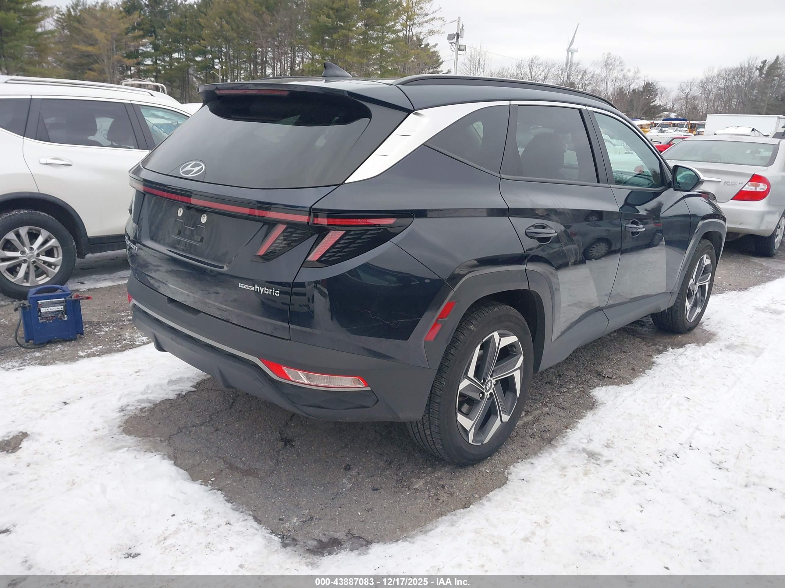 HYUNDAI TUCSON image 4