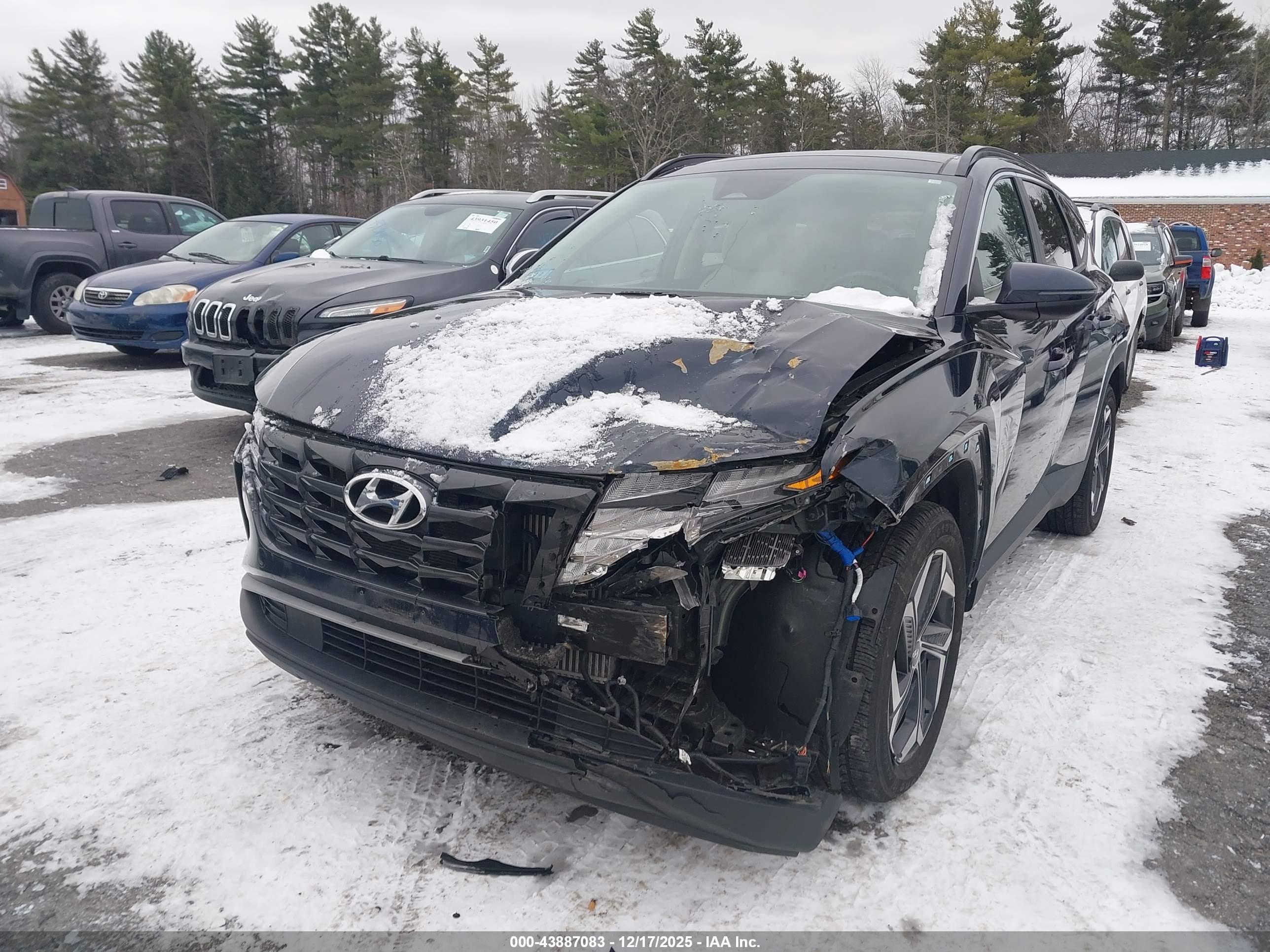 HYUNDAI TUCSON image 6