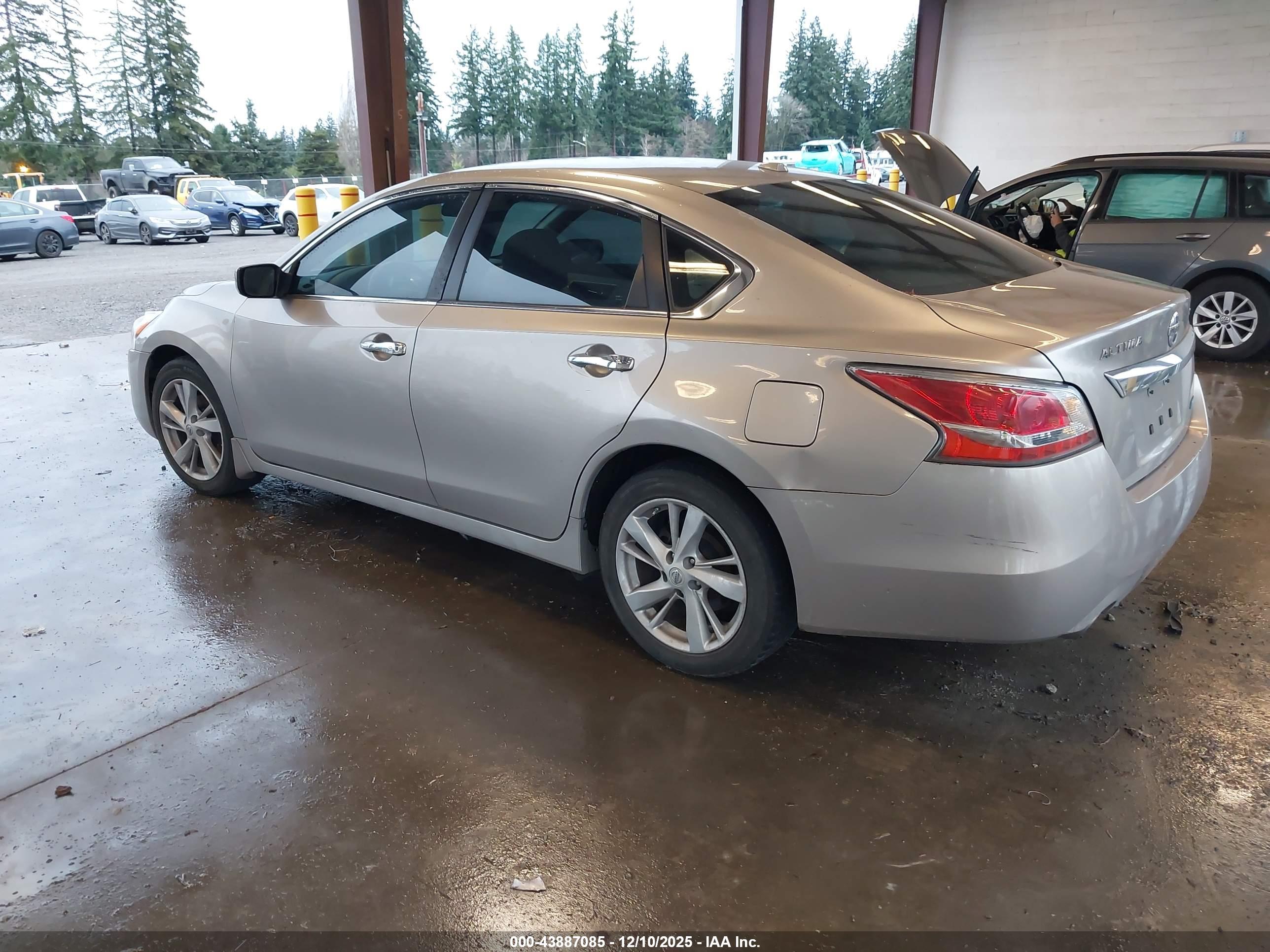 NISSAN ALTIMA image 3