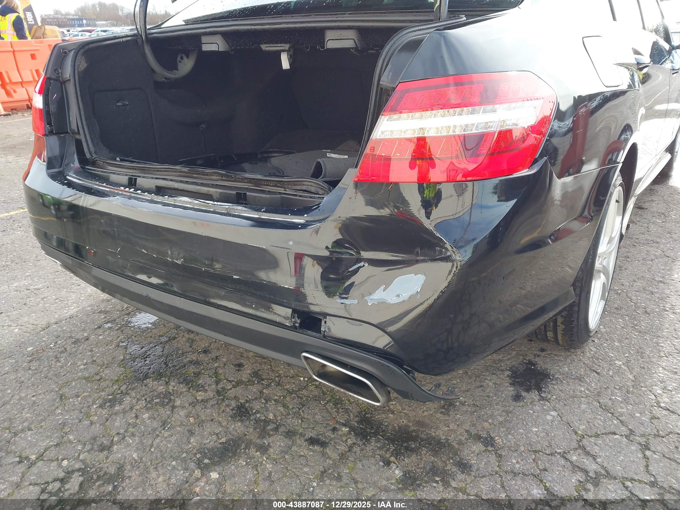 MERCEDES-BENZ E image 6