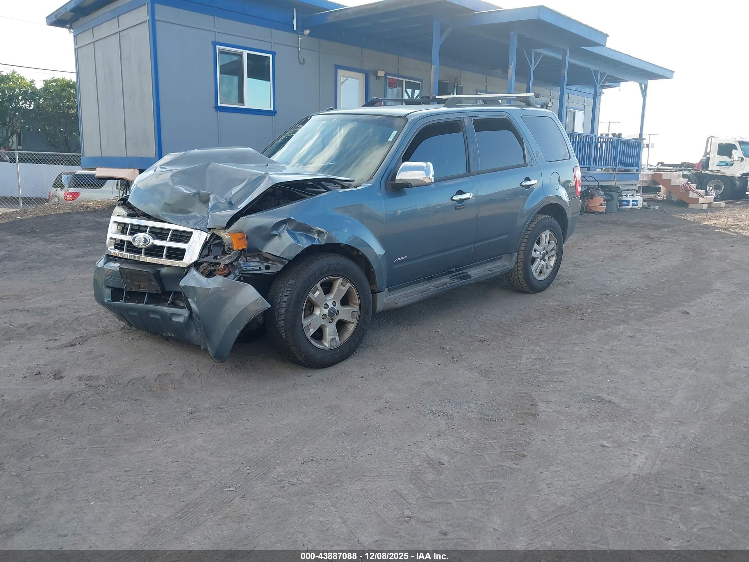 FORD ESCAPE image 2
