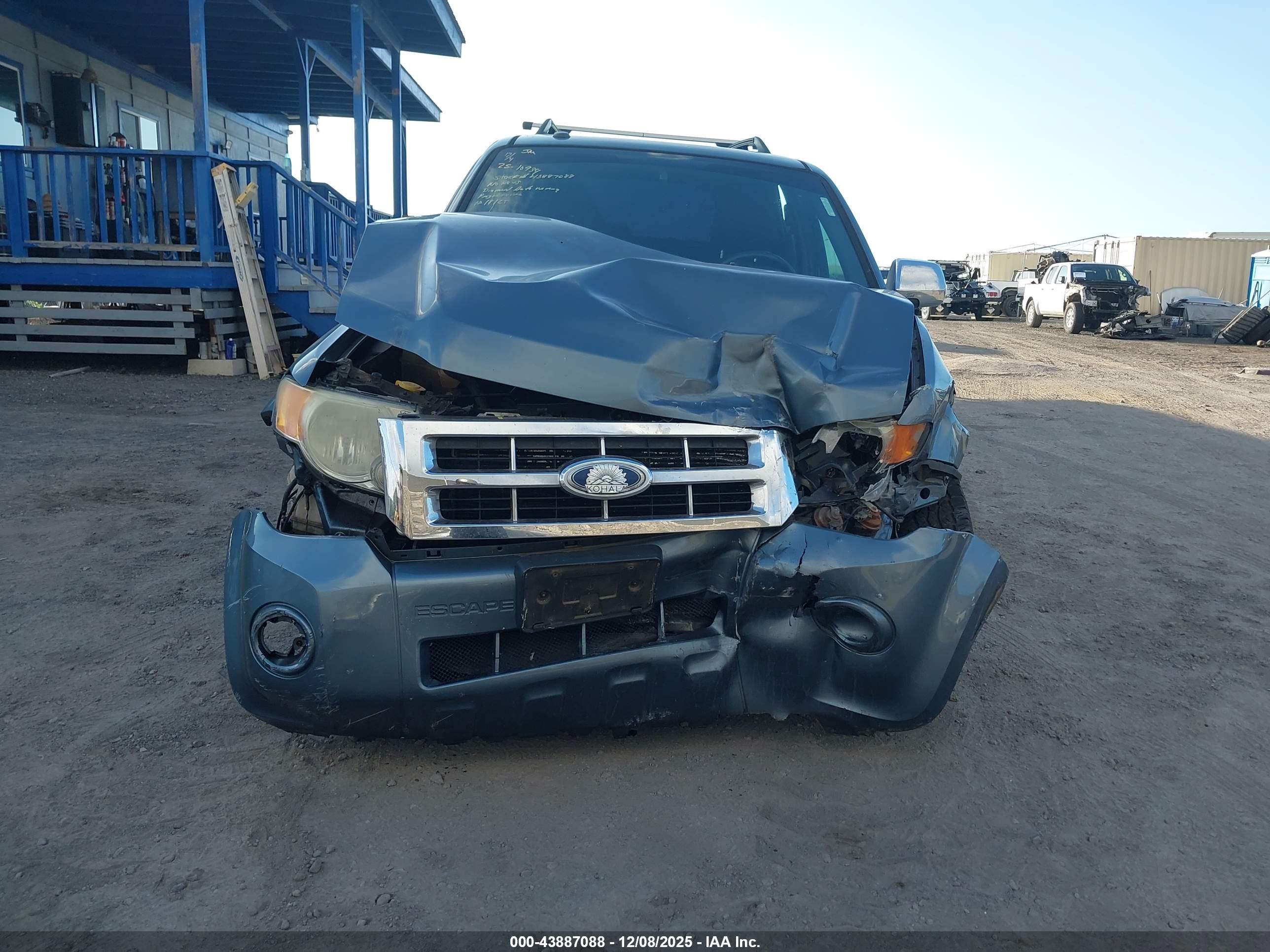 FORD ESCAPE image 6