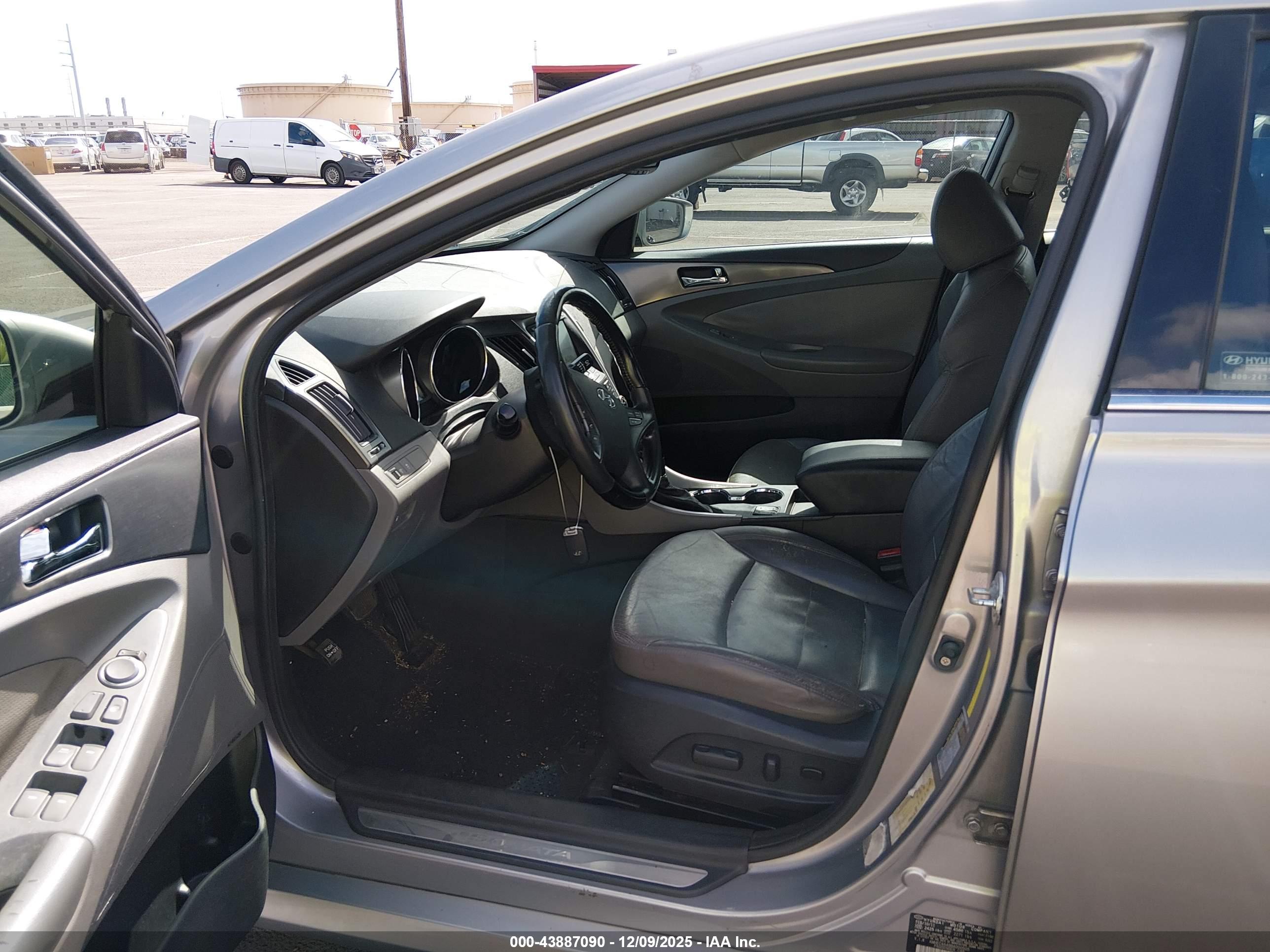 HYUNDAI SONATA image 5