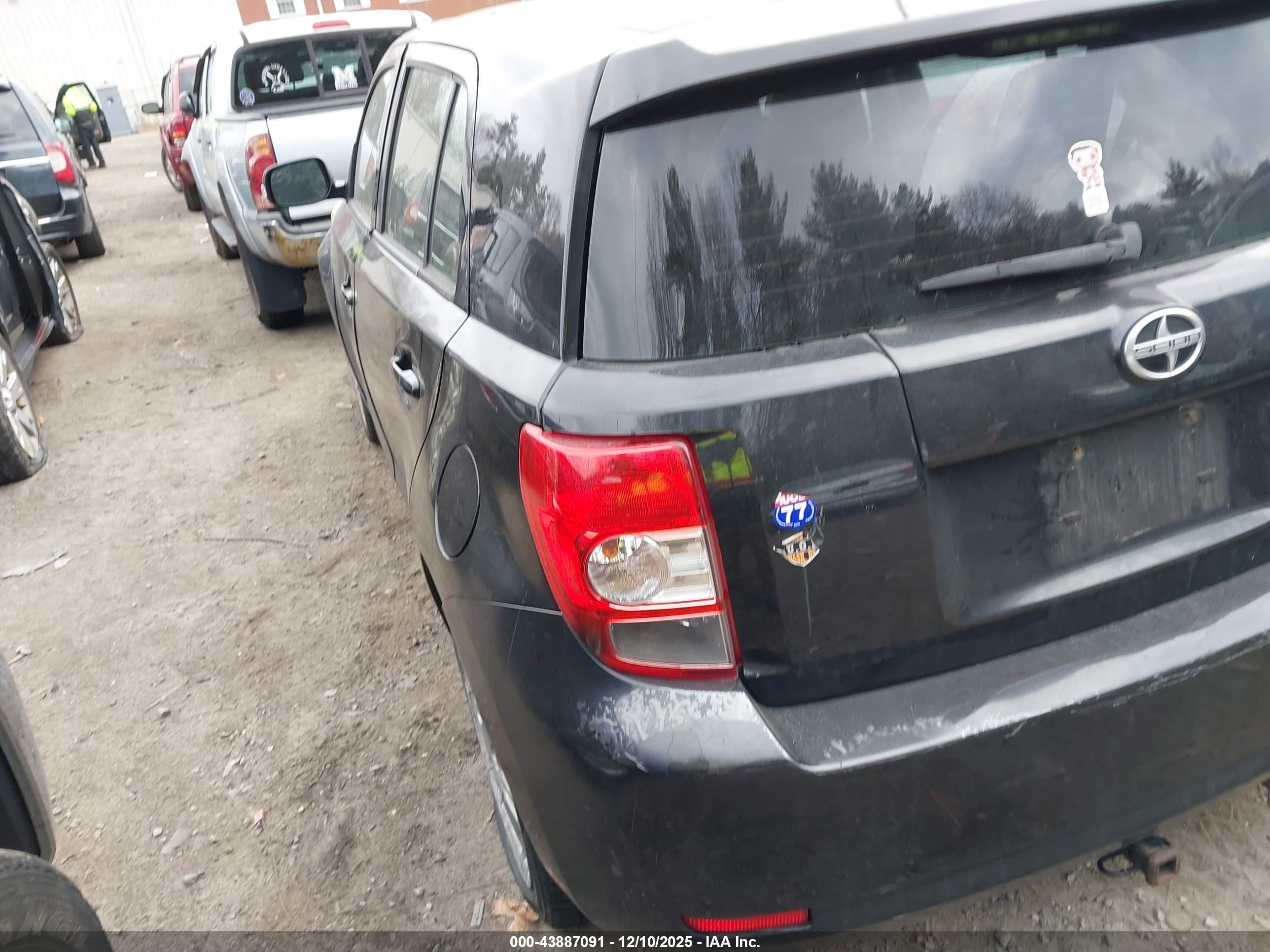 SCION XD image 3