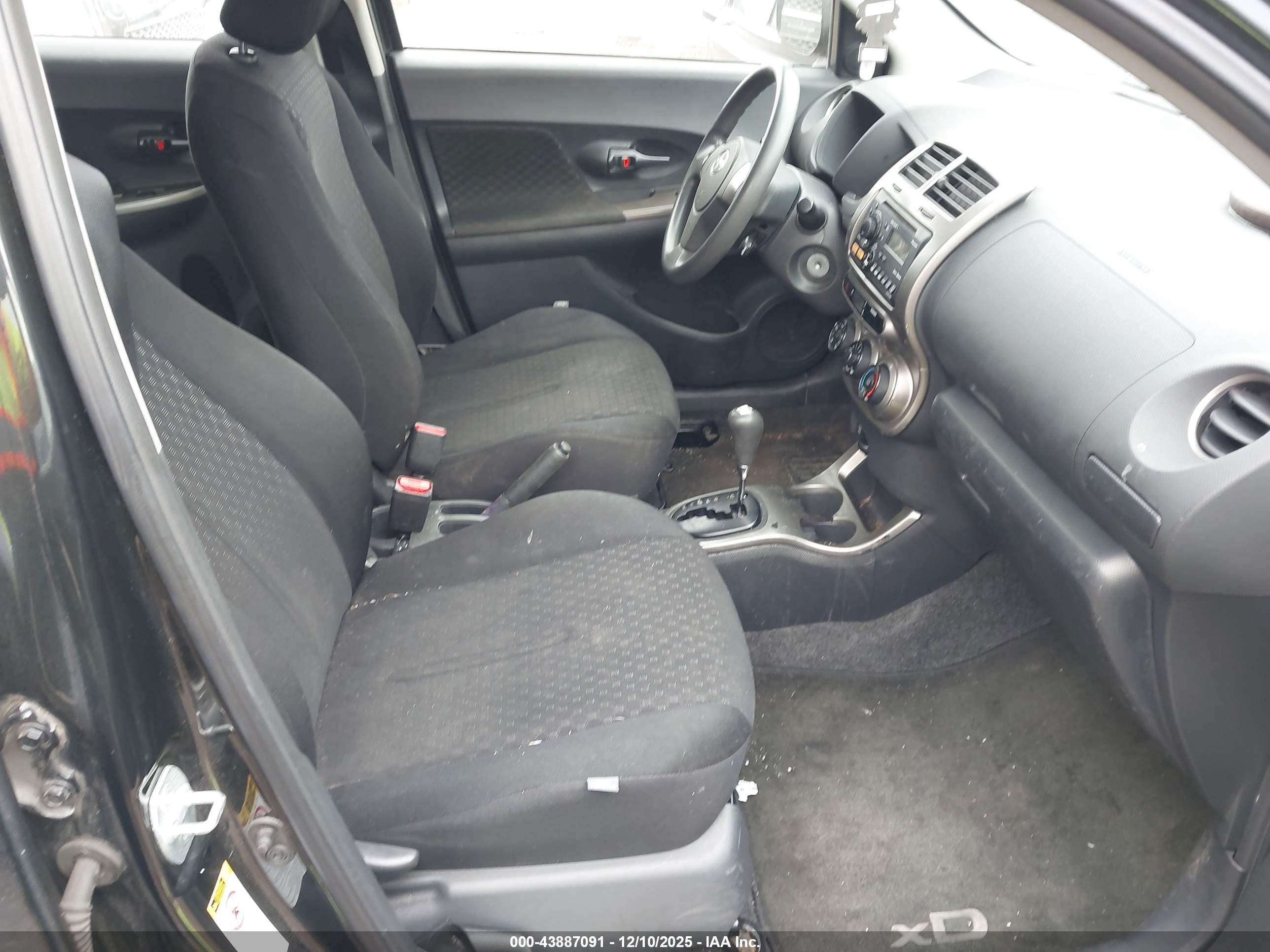 SCION XD image 5