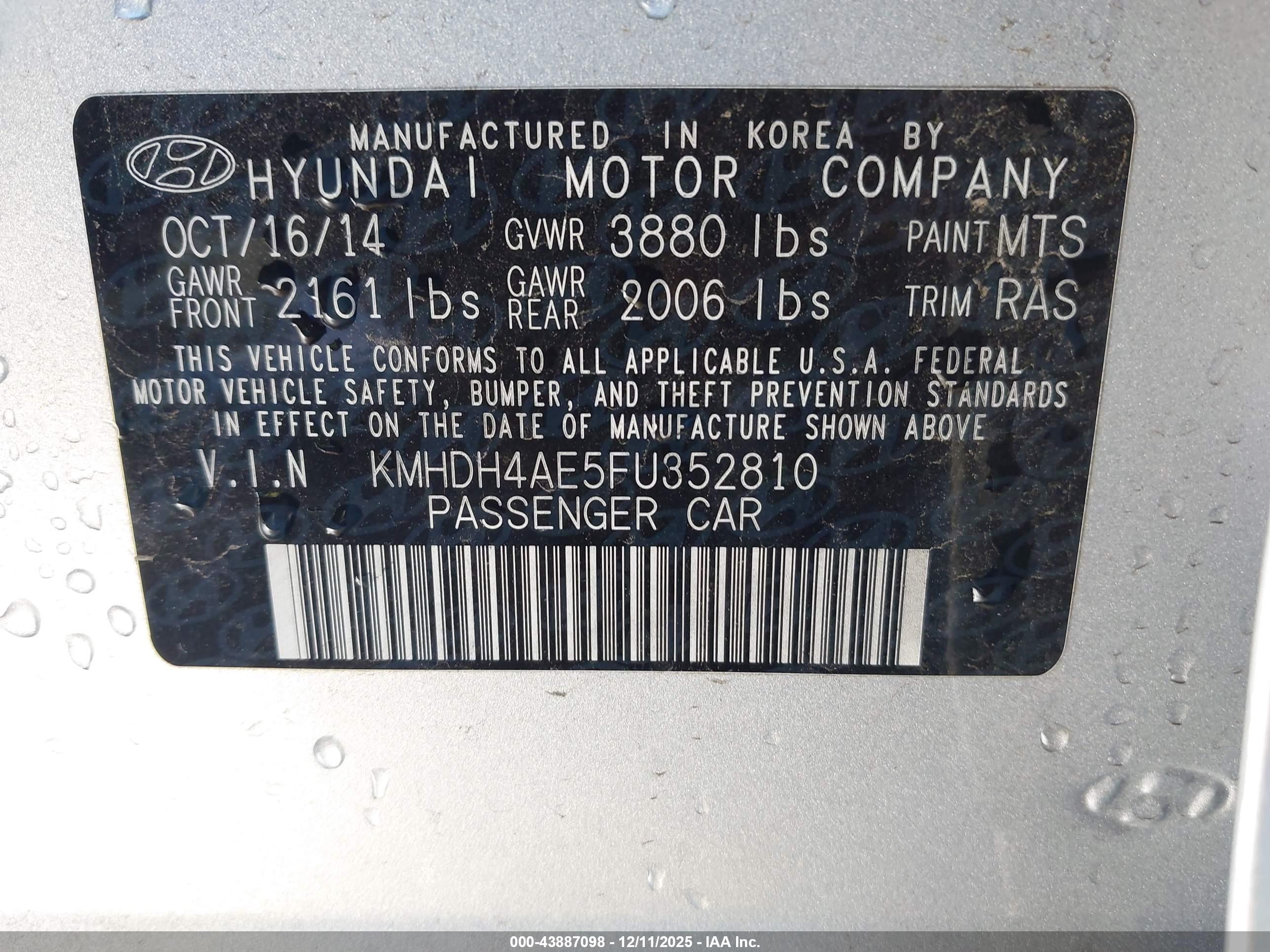 HYUNDAI ELANTRA image 9