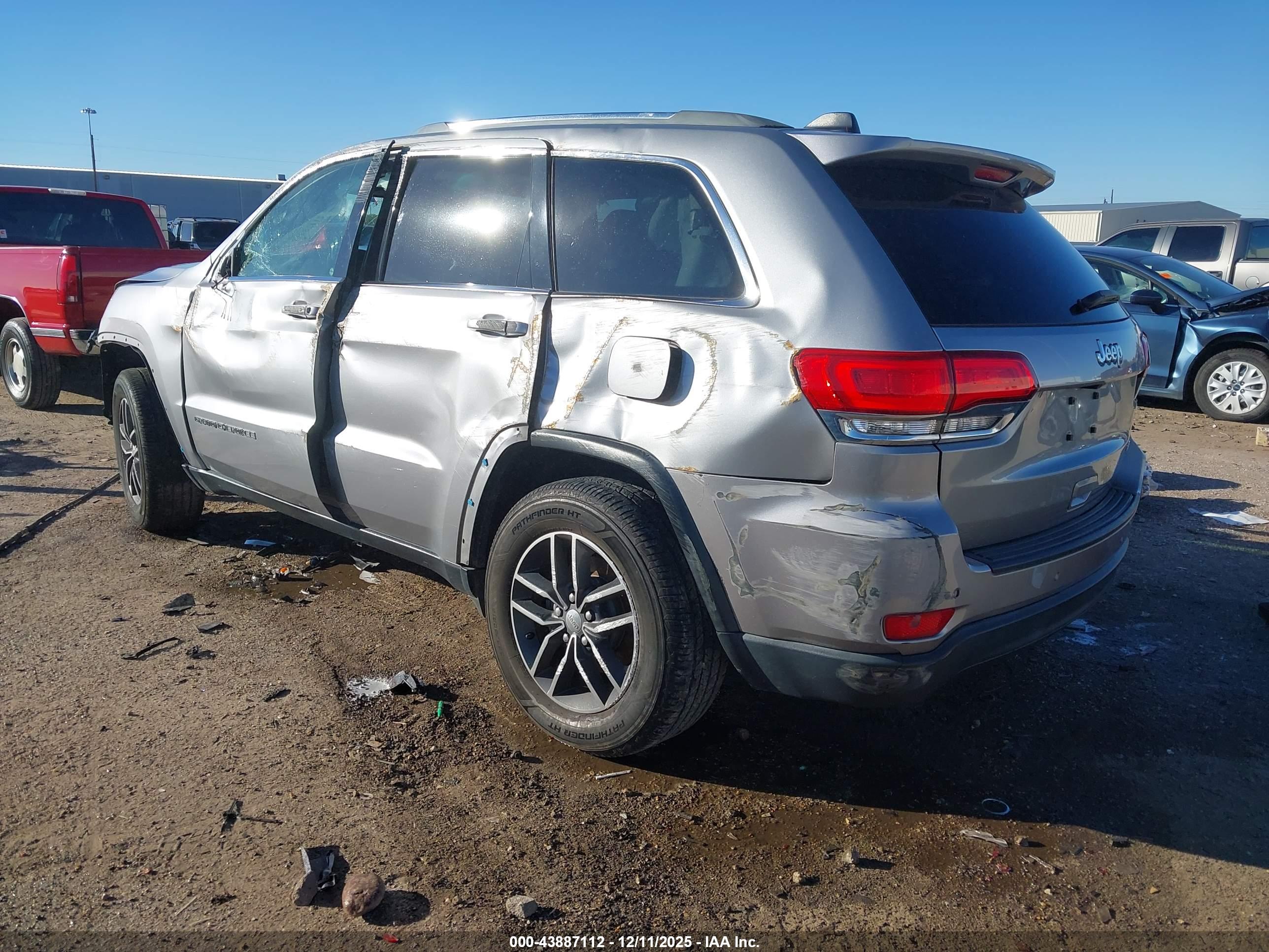 JEEP GRAND image 3