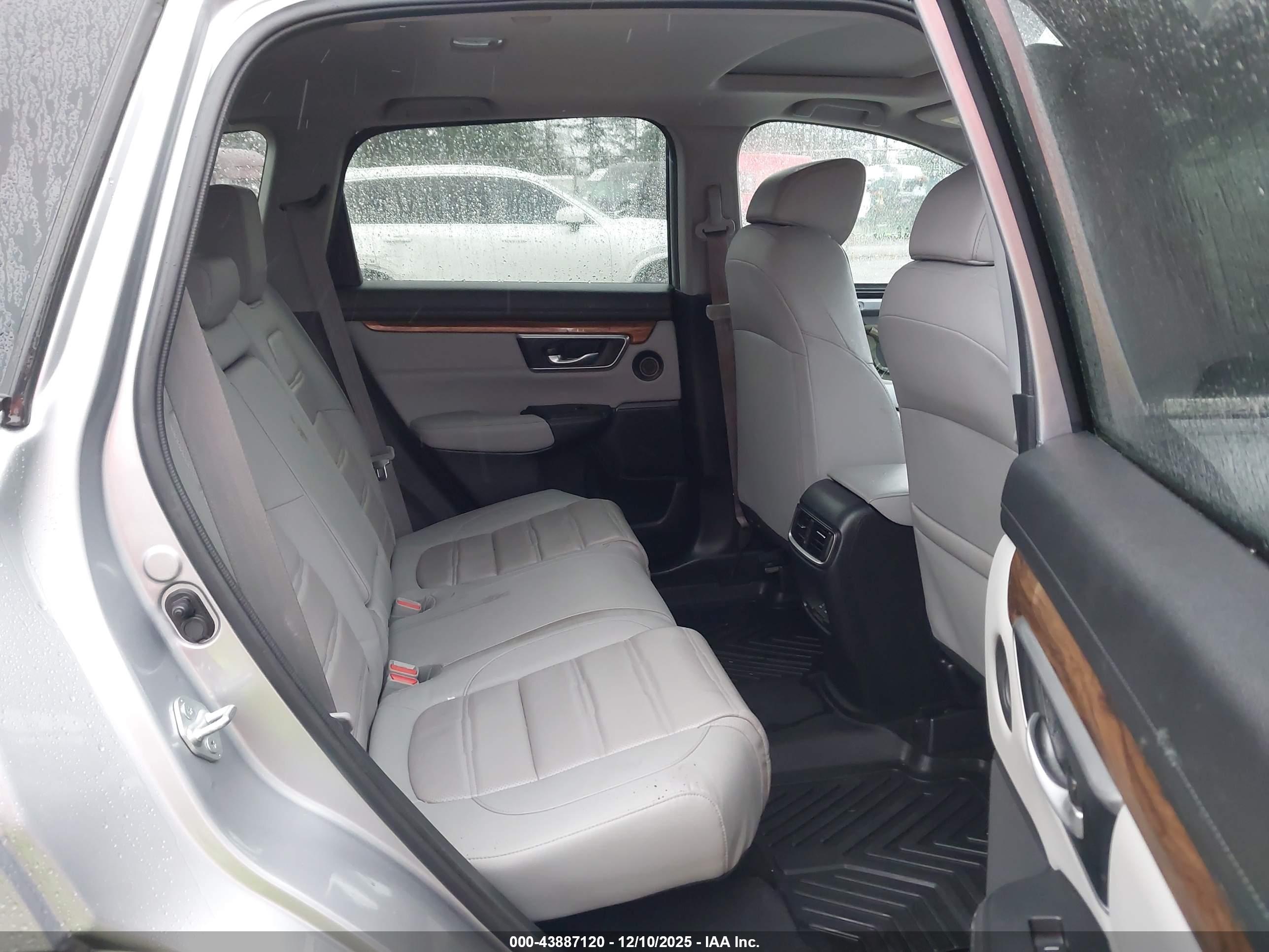 HONDA CR-V image 8