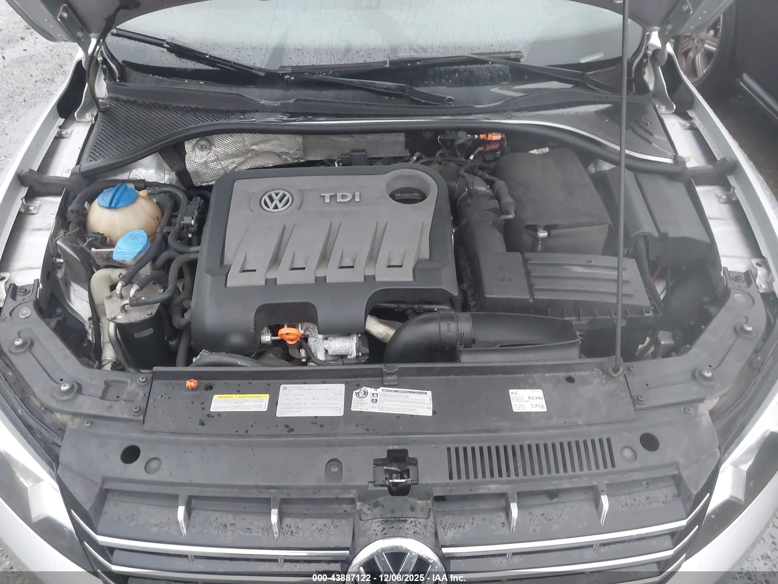 VOLKSWAGEN PASSAT image 10