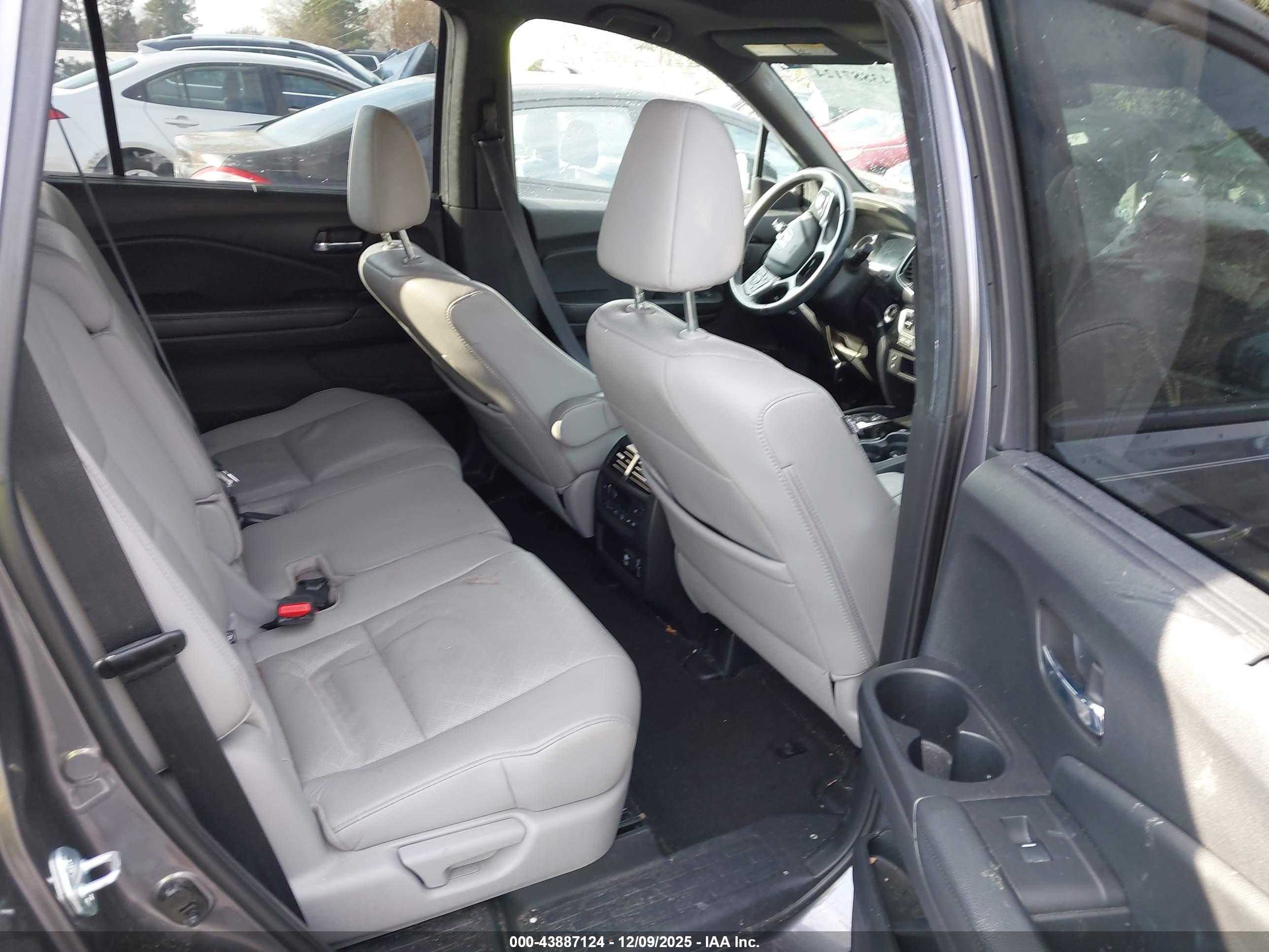 HONDA PASSPORT image 8