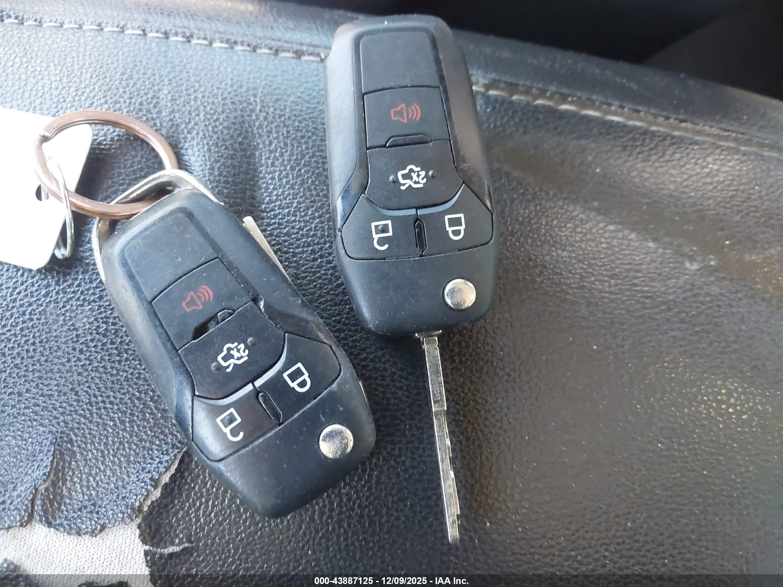 FORD FUSION image 11