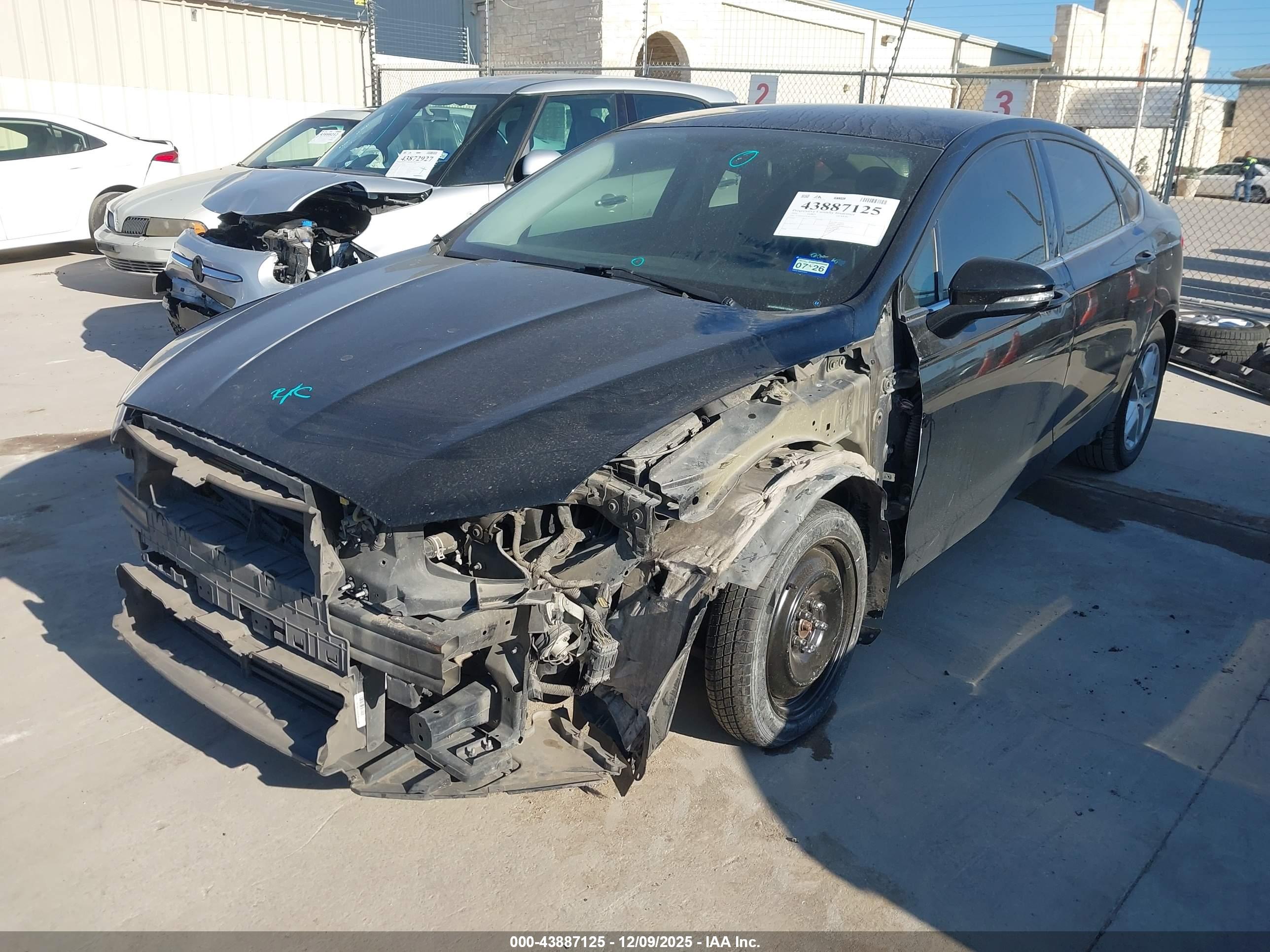 FORD FUSION image 2