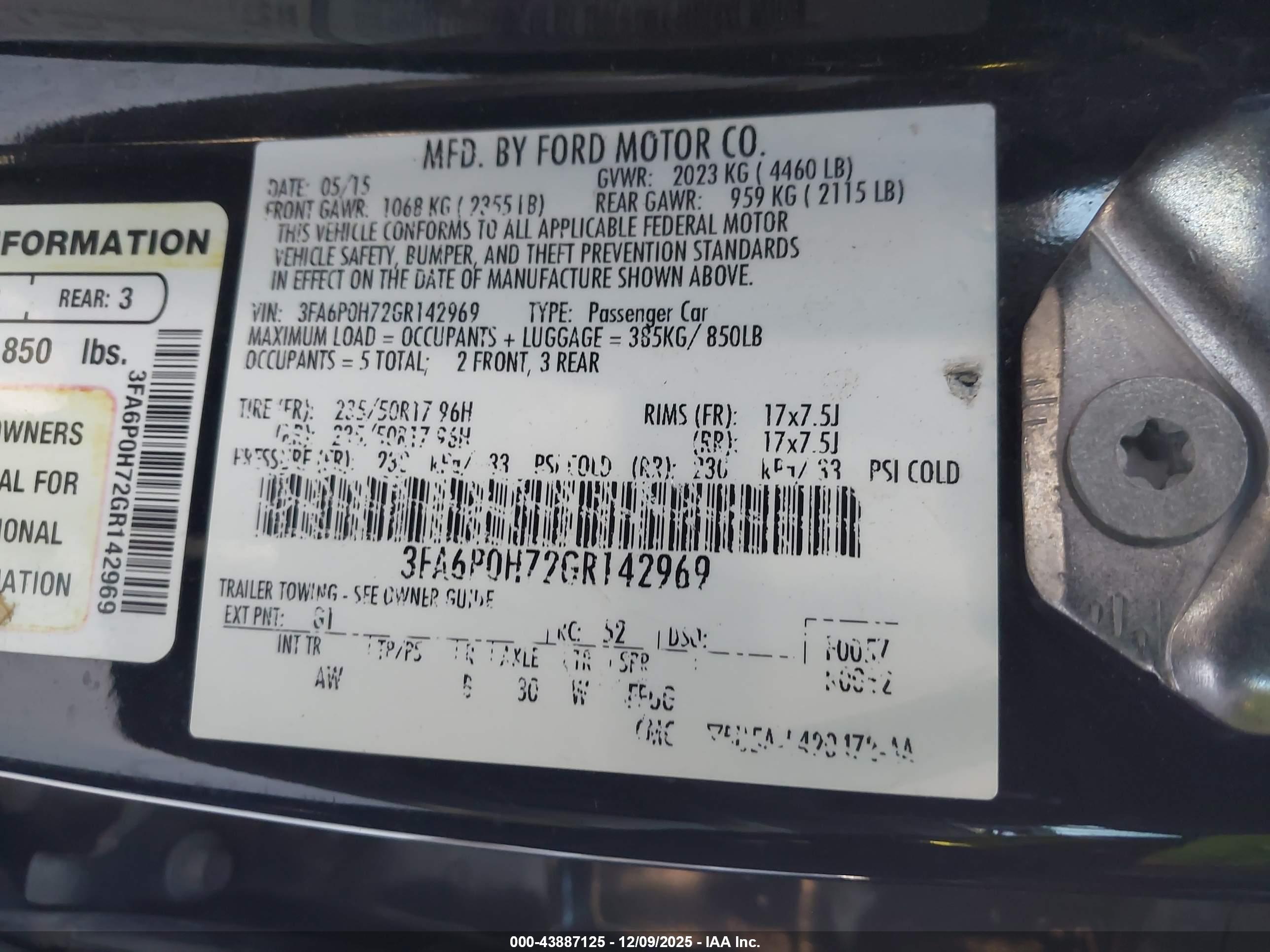 FORD FUSION image 9