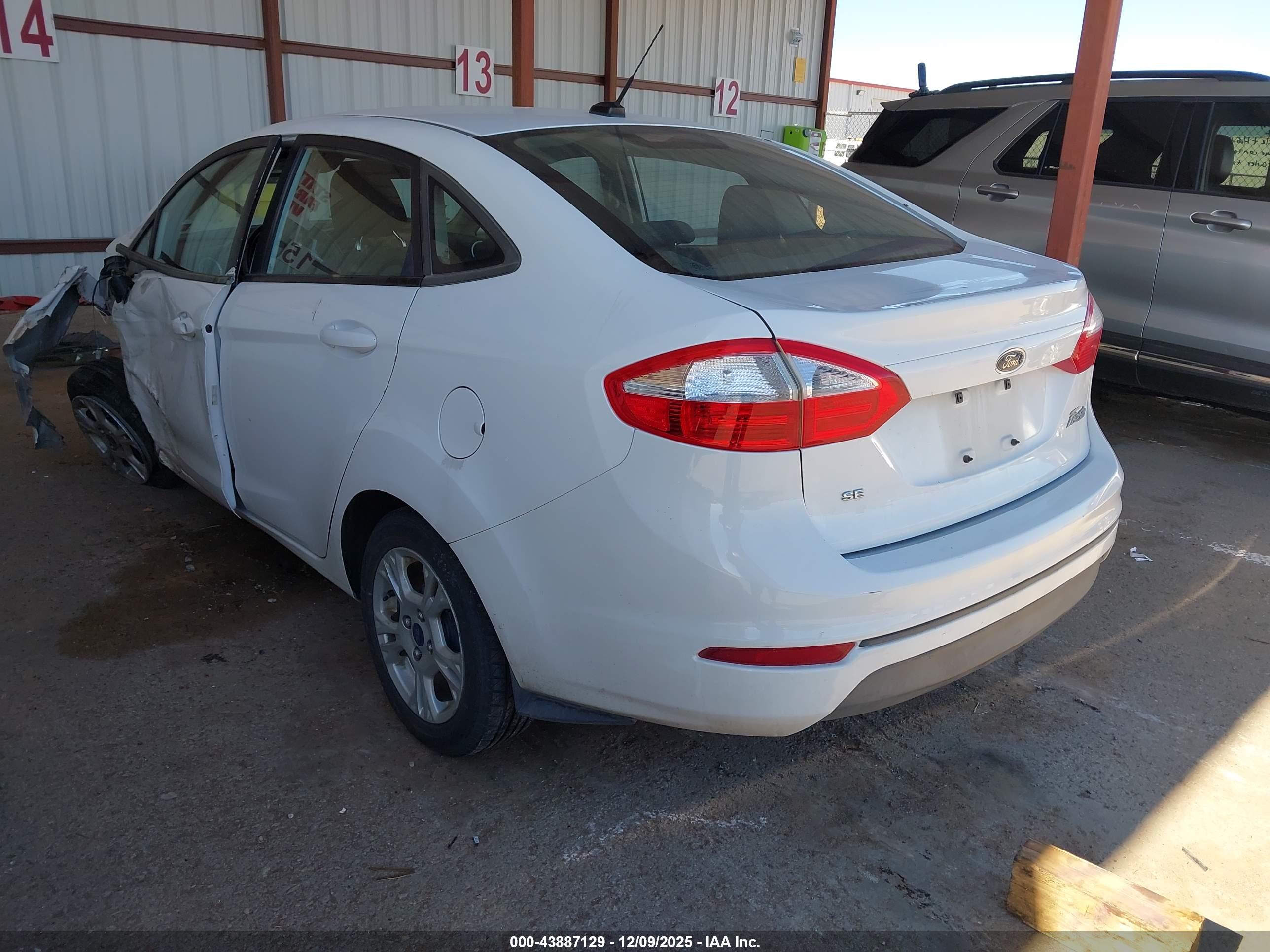 FORD FIESTA image 3