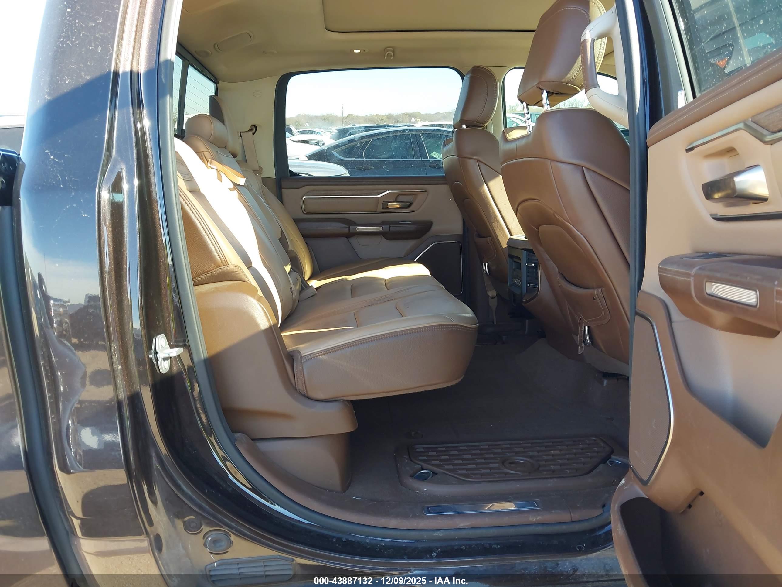 RAM 1500 image 8