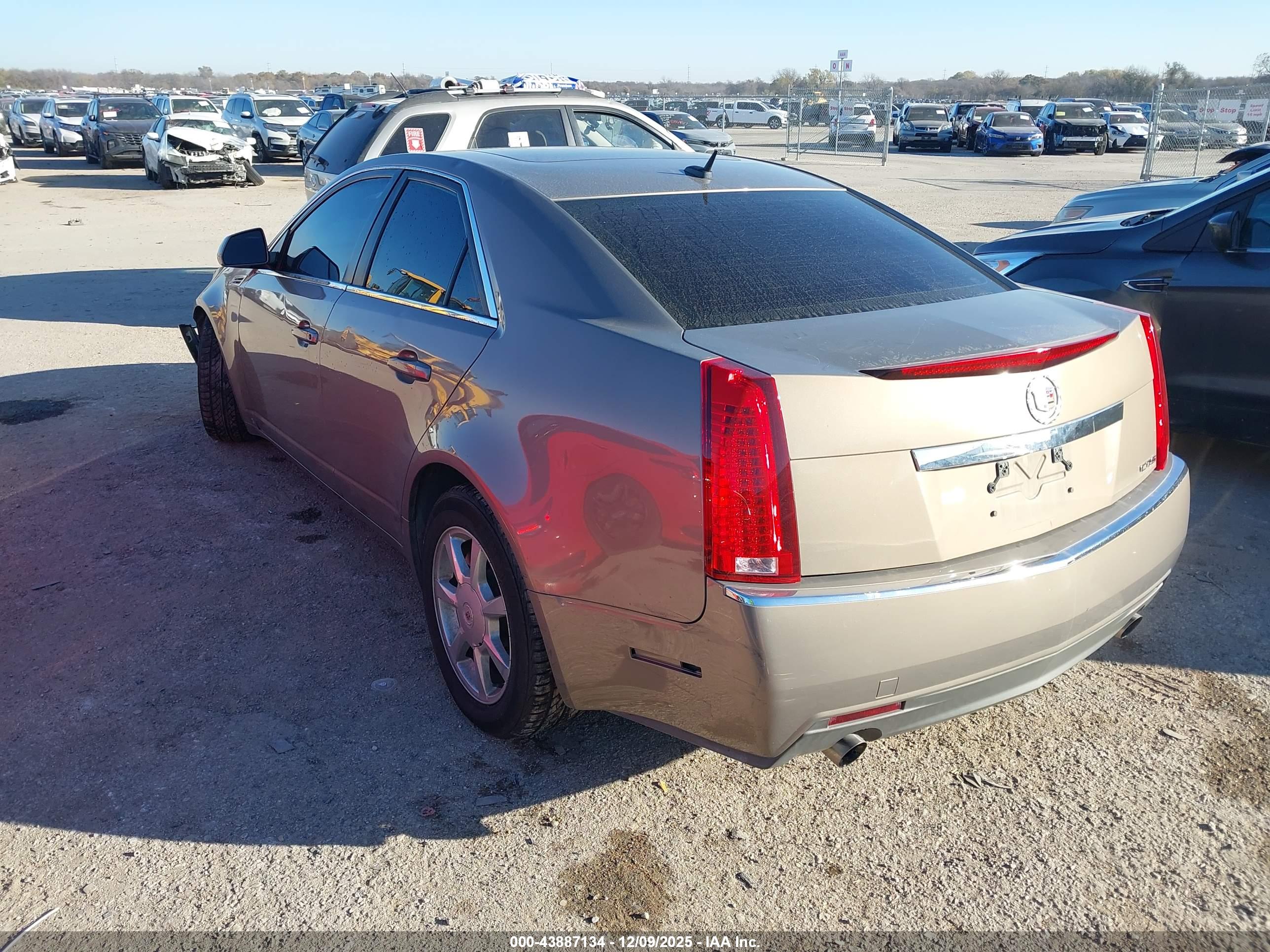 CADILLAC CTS image 3
