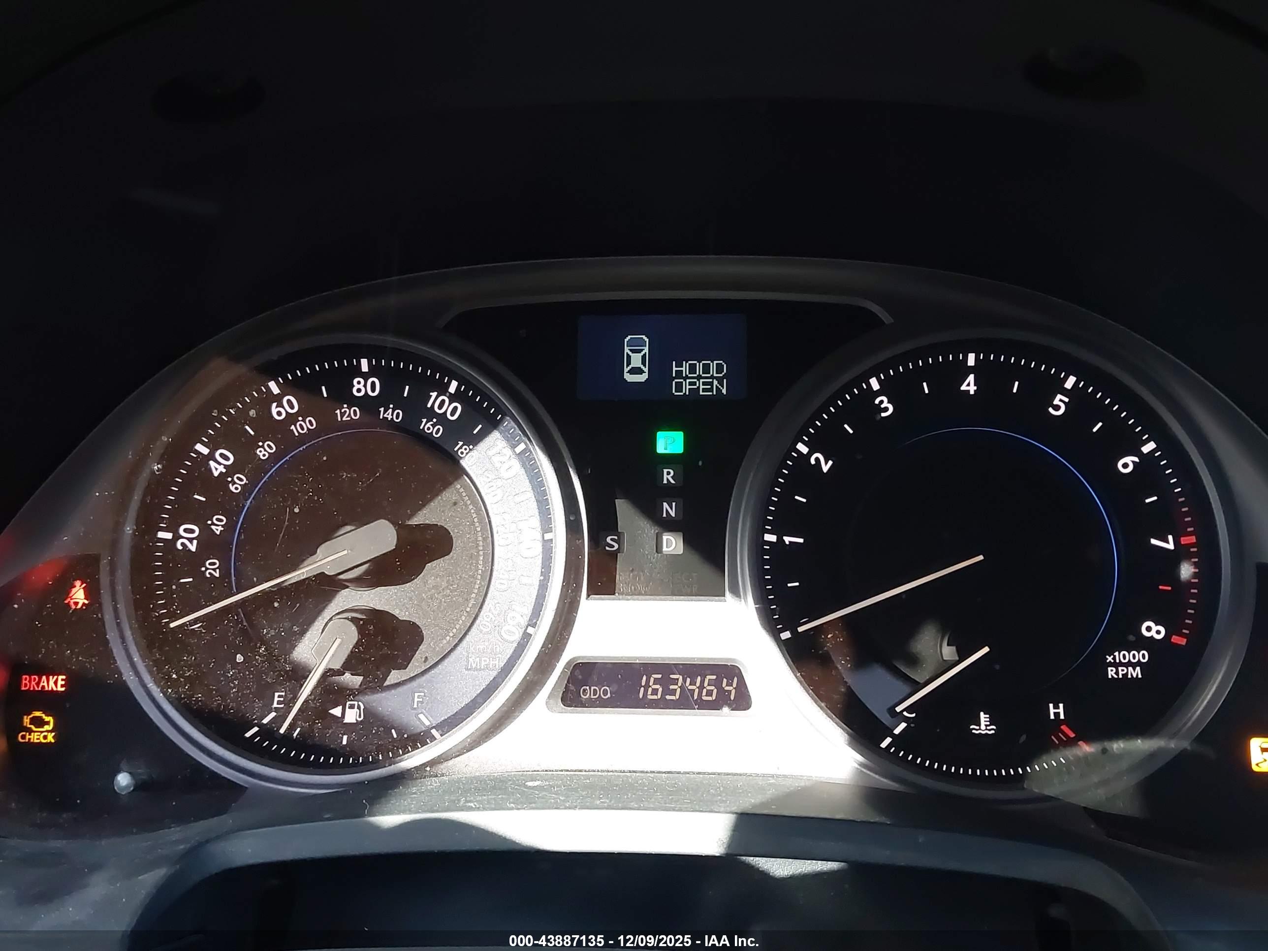 LEXUS IS image 7