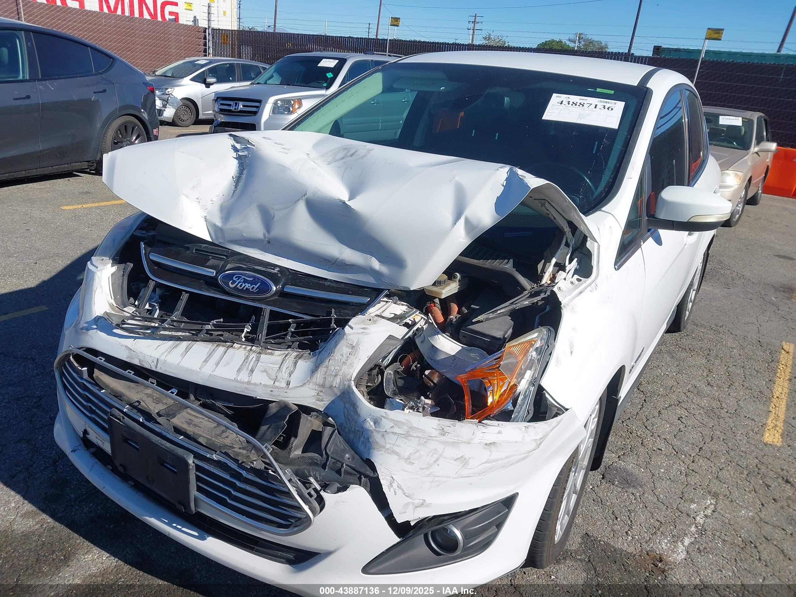 FORD C-MAX image 2