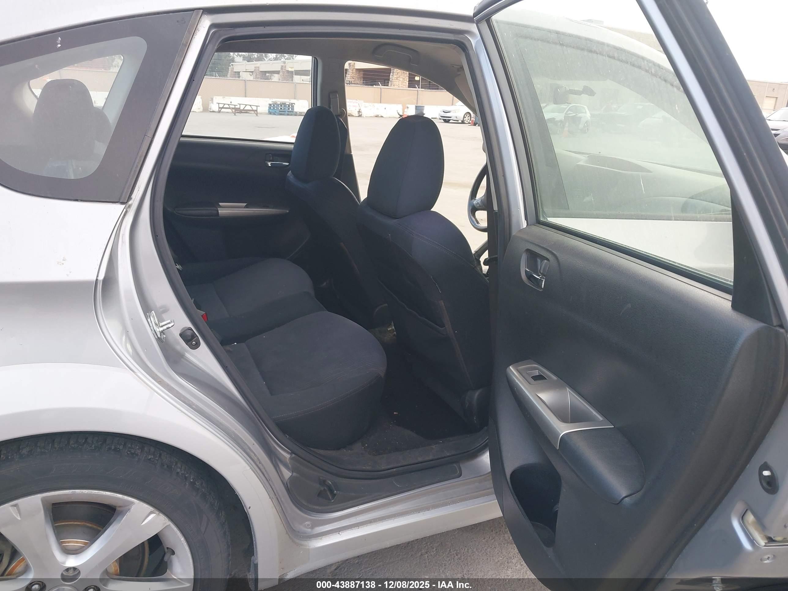 SUBARU IMPREZA image 8