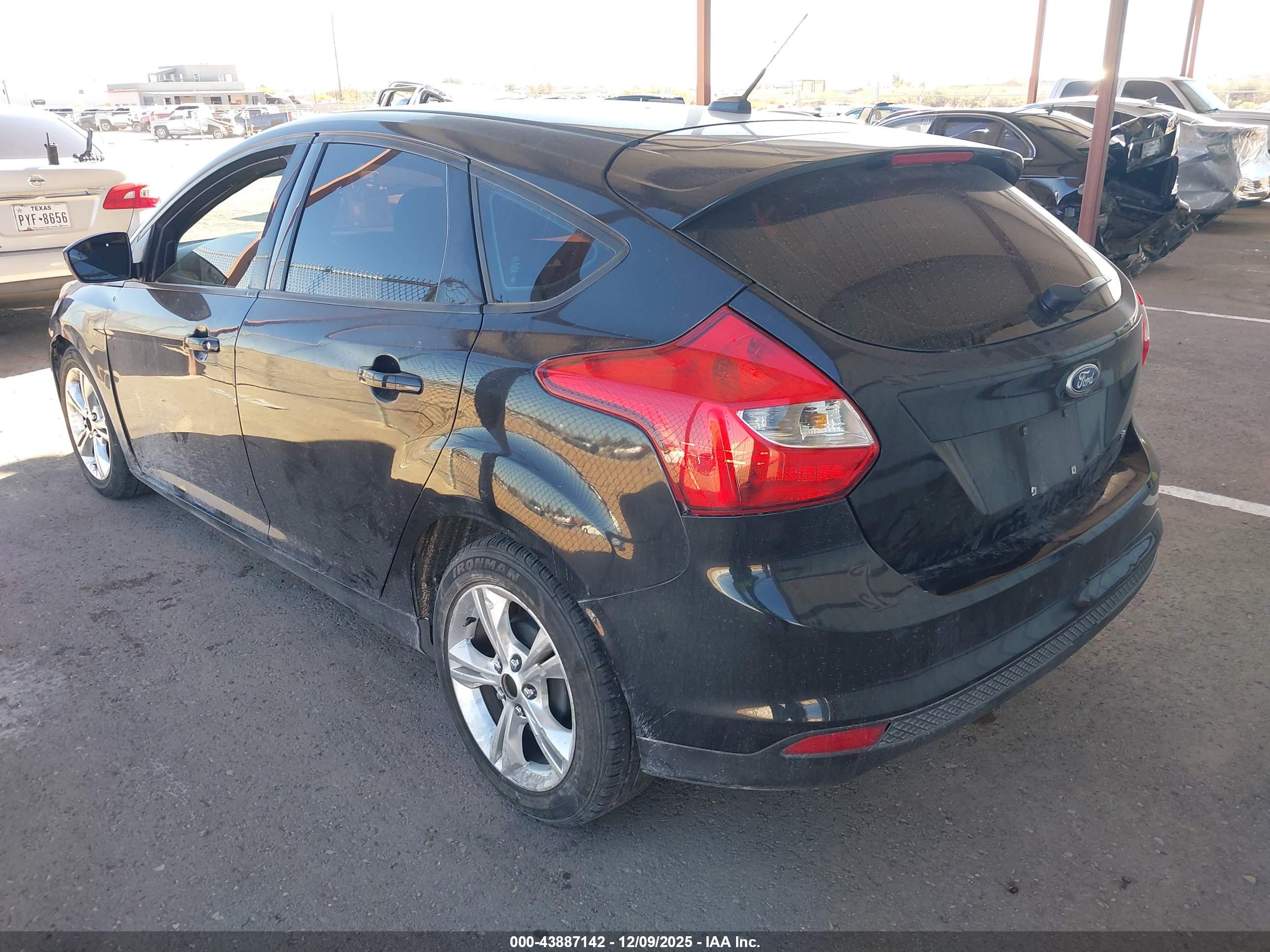 FORD FOCUS image 3