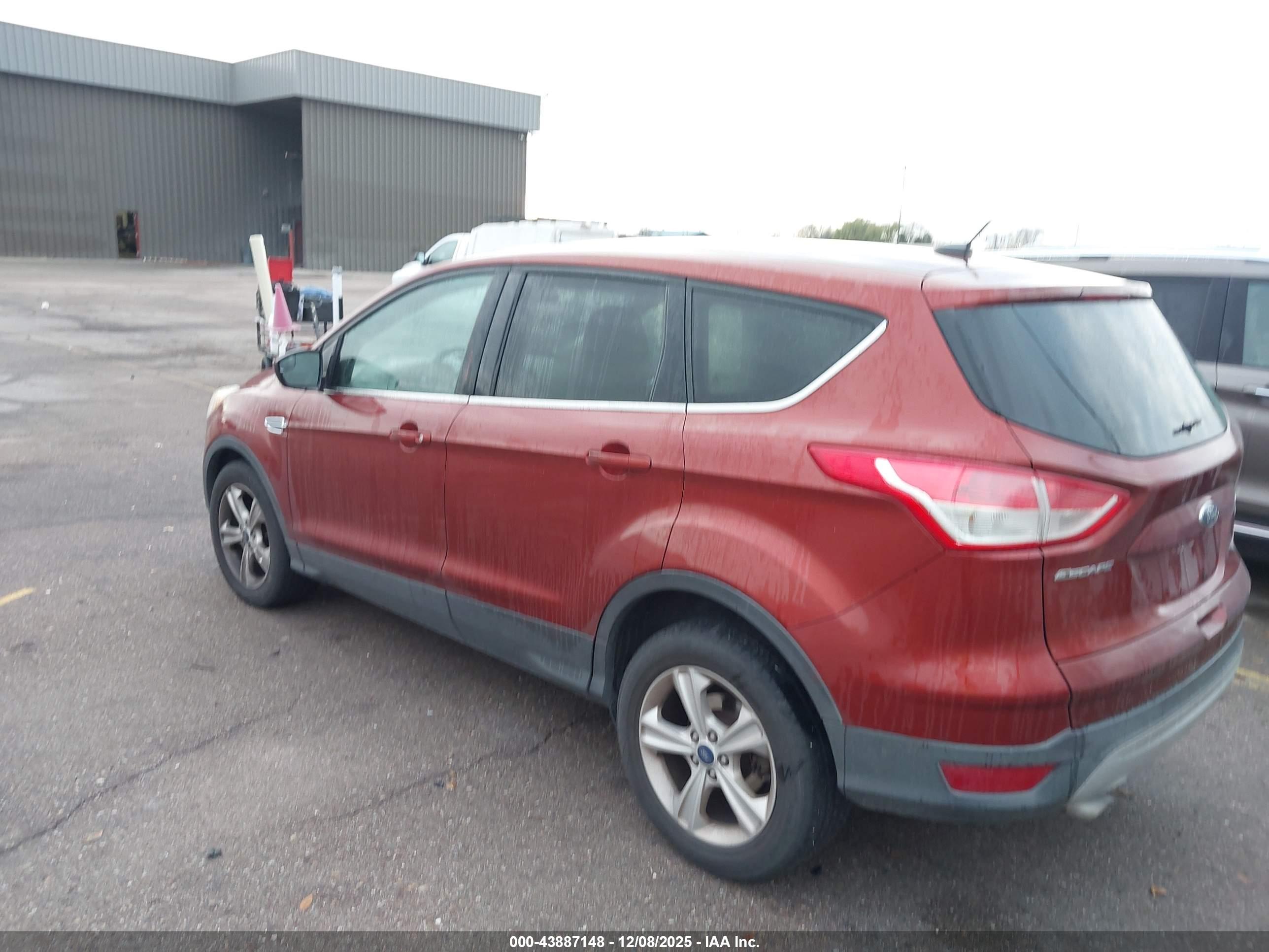 FORD ESCAPE image 3