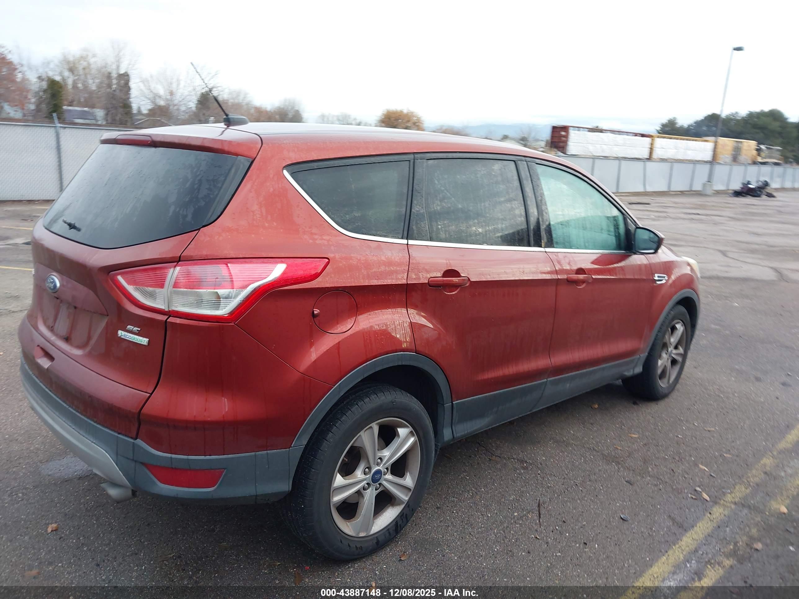 FORD ESCAPE image 4