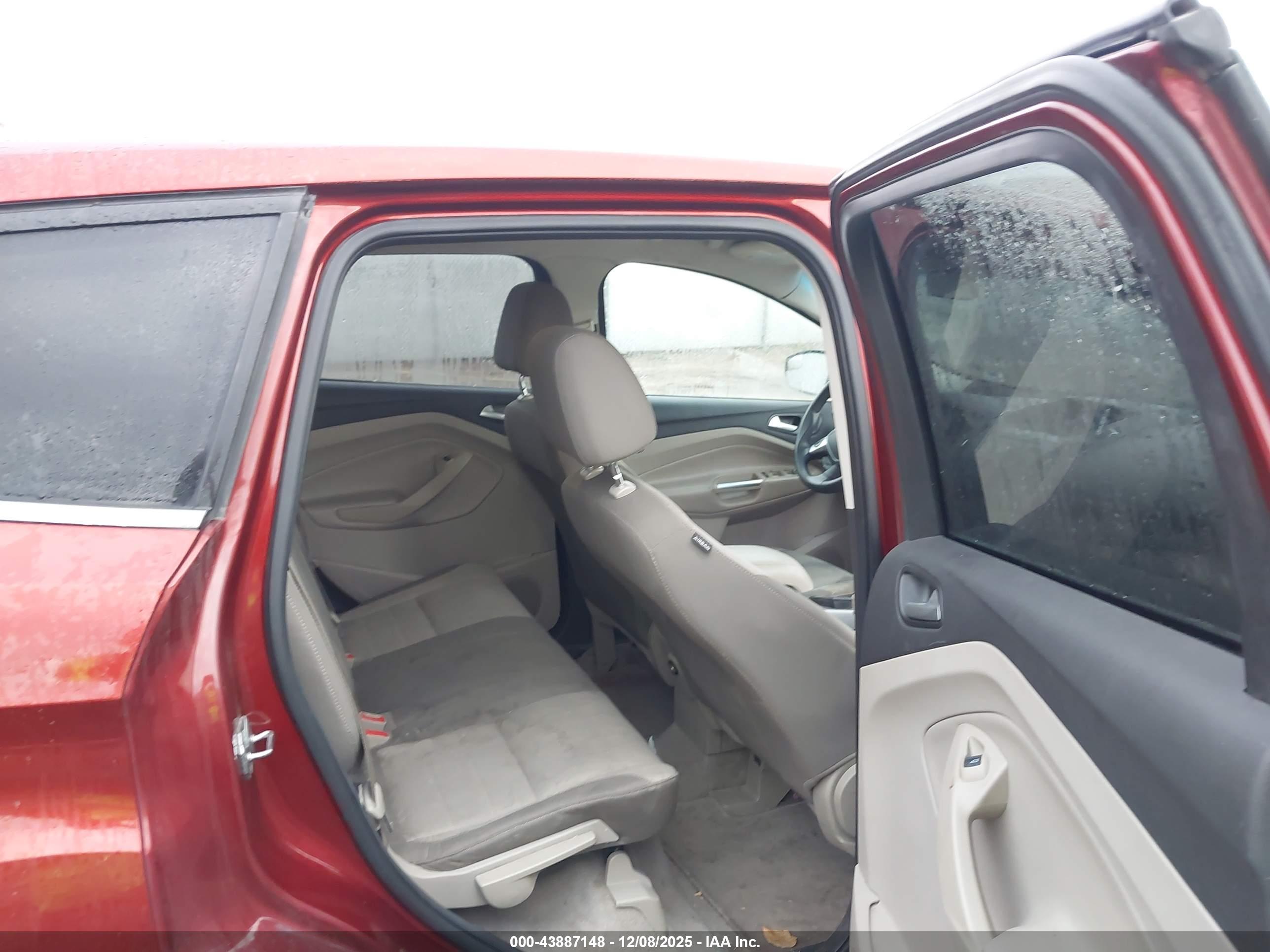FORD ESCAPE image 8