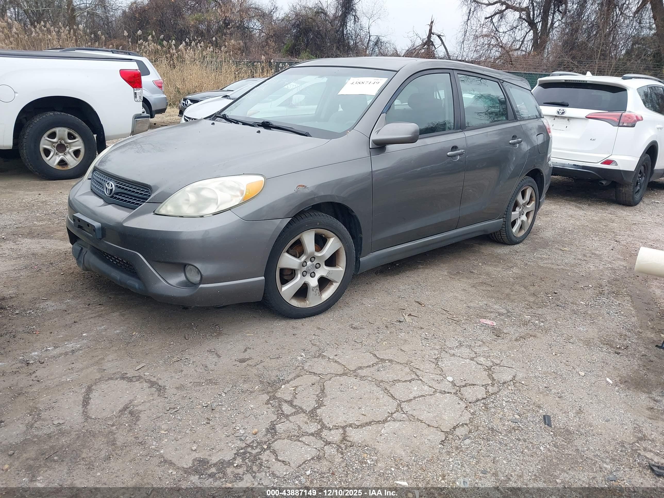 TOYOTA MATRIX image 2