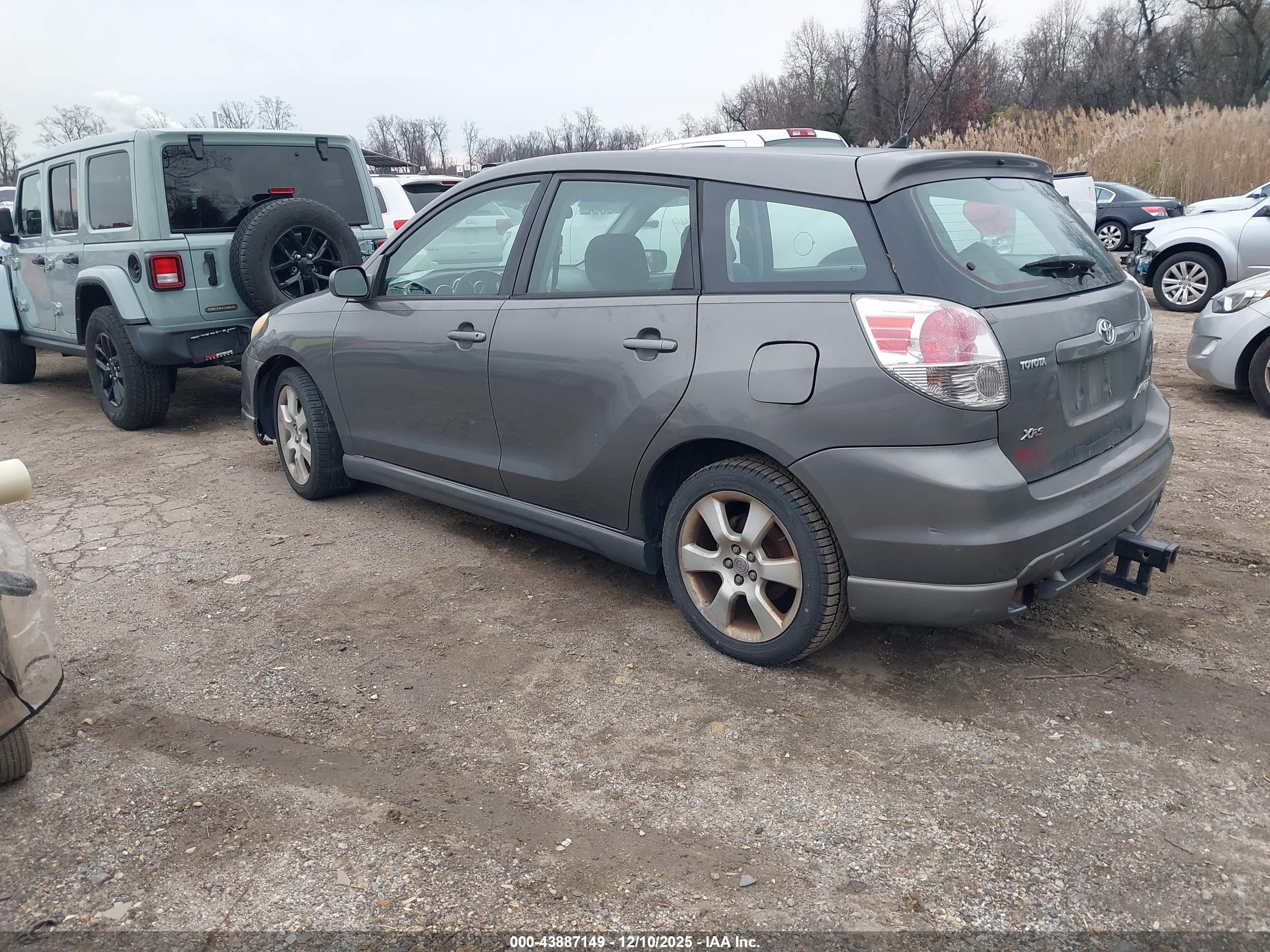 TOYOTA MATRIX image 3
