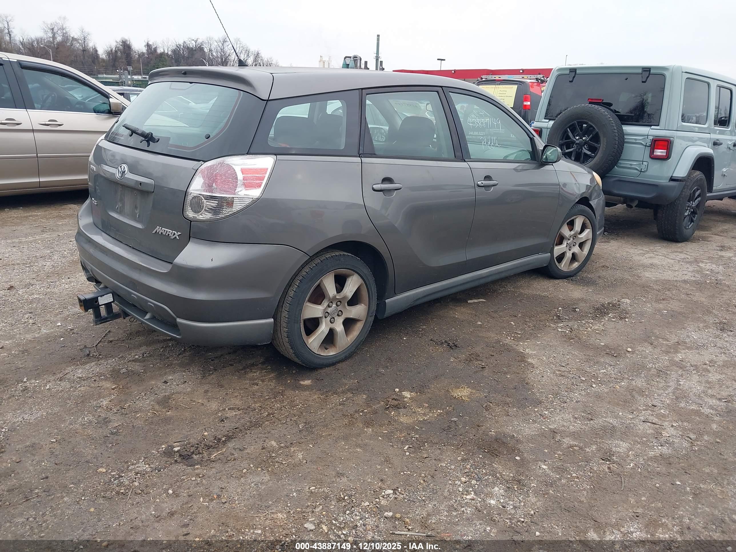 TOYOTA MATRIX image 4