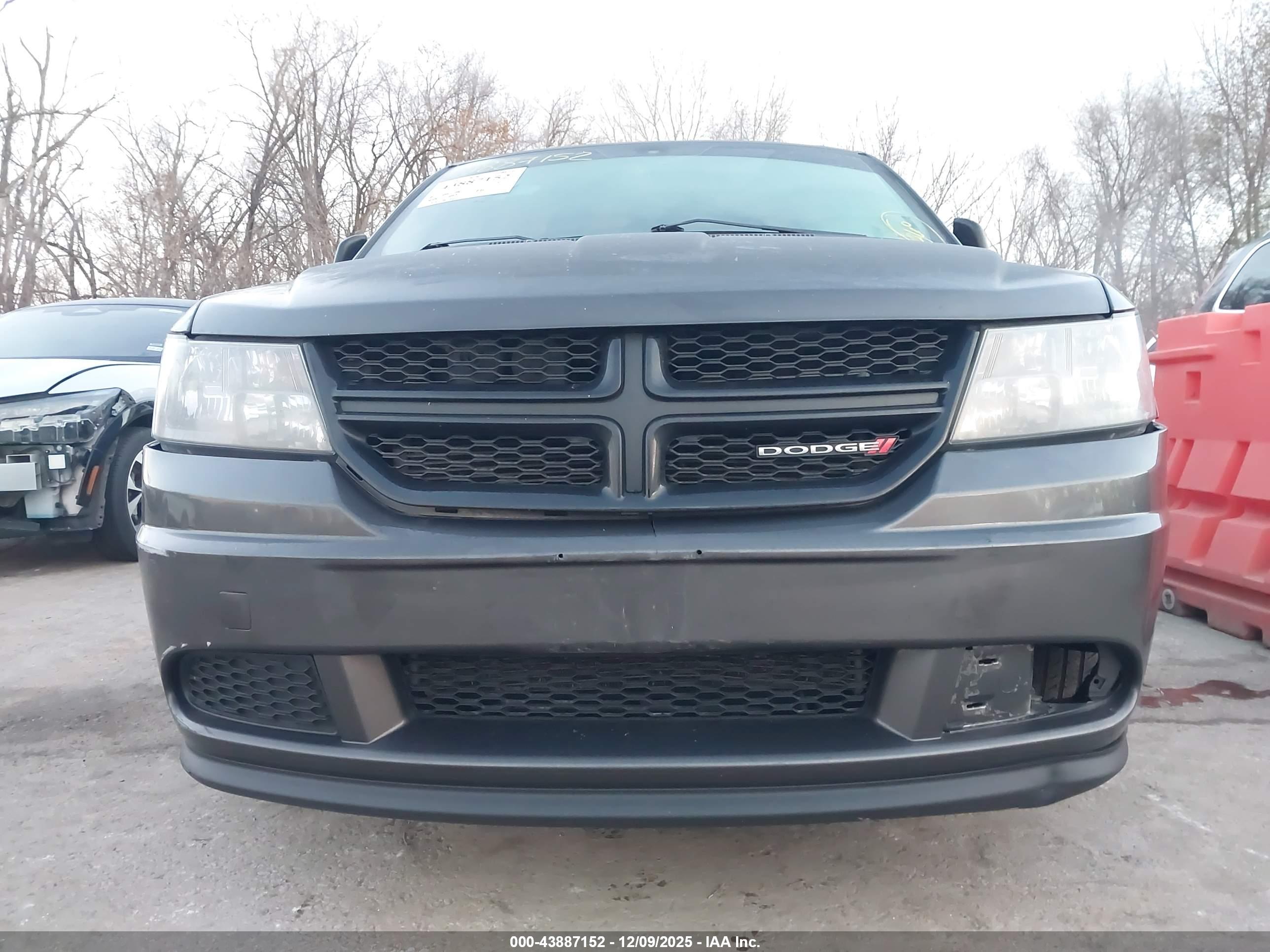 DODGE JOURNEY image 6