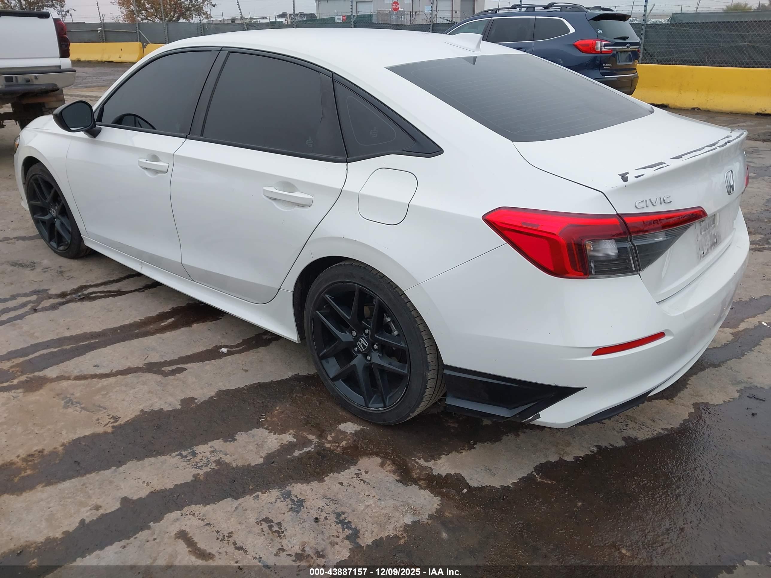 HONDA CIVIC image 3