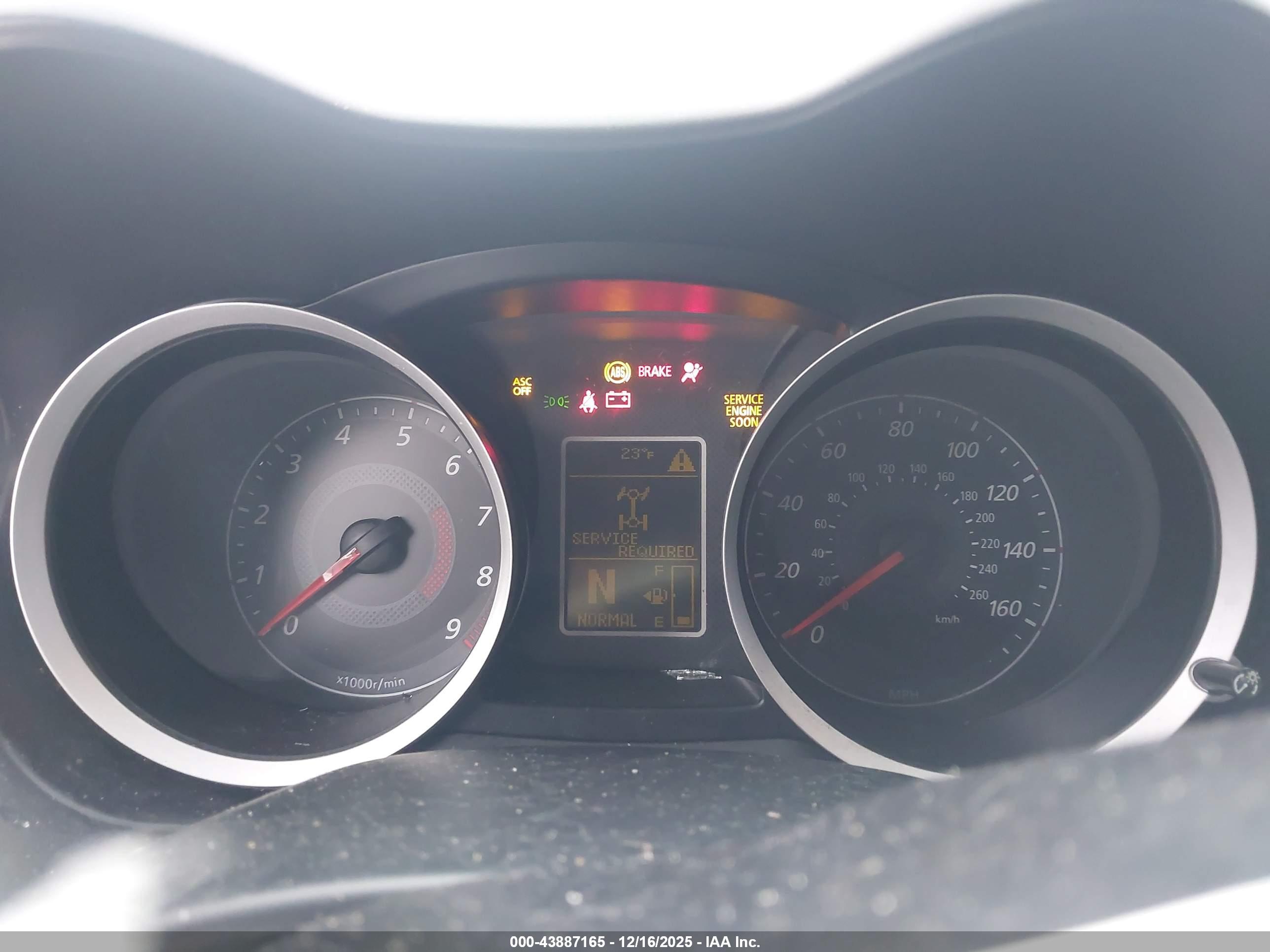 MITSUBISHI LANCER image 7
