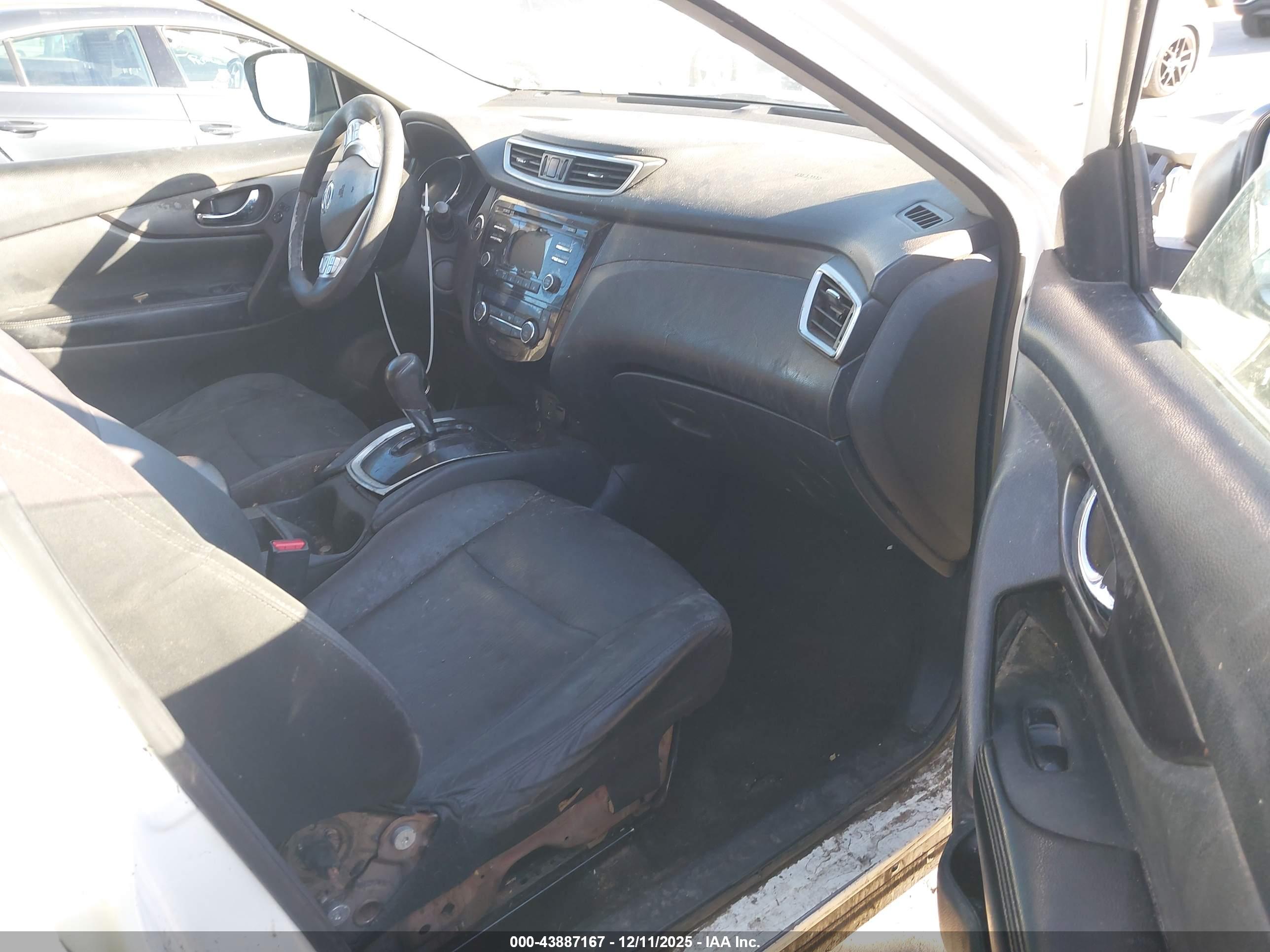 NISSAN ROGUE image 5