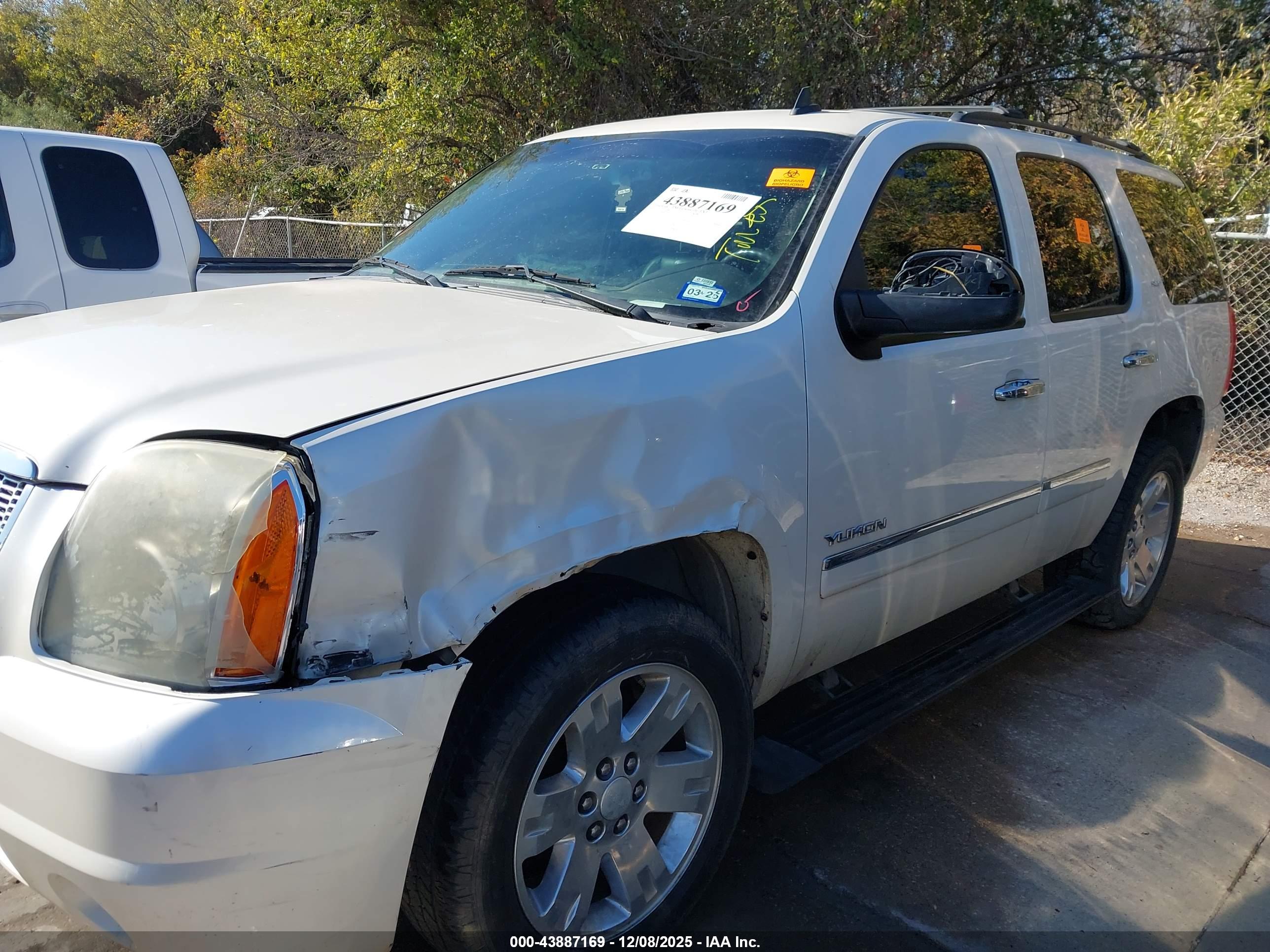 GMC YUKON image 6
