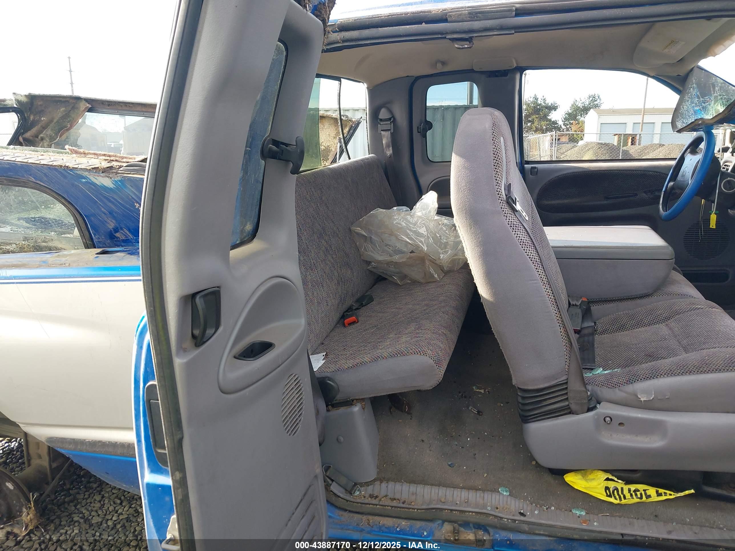 DODGE RAM image 8